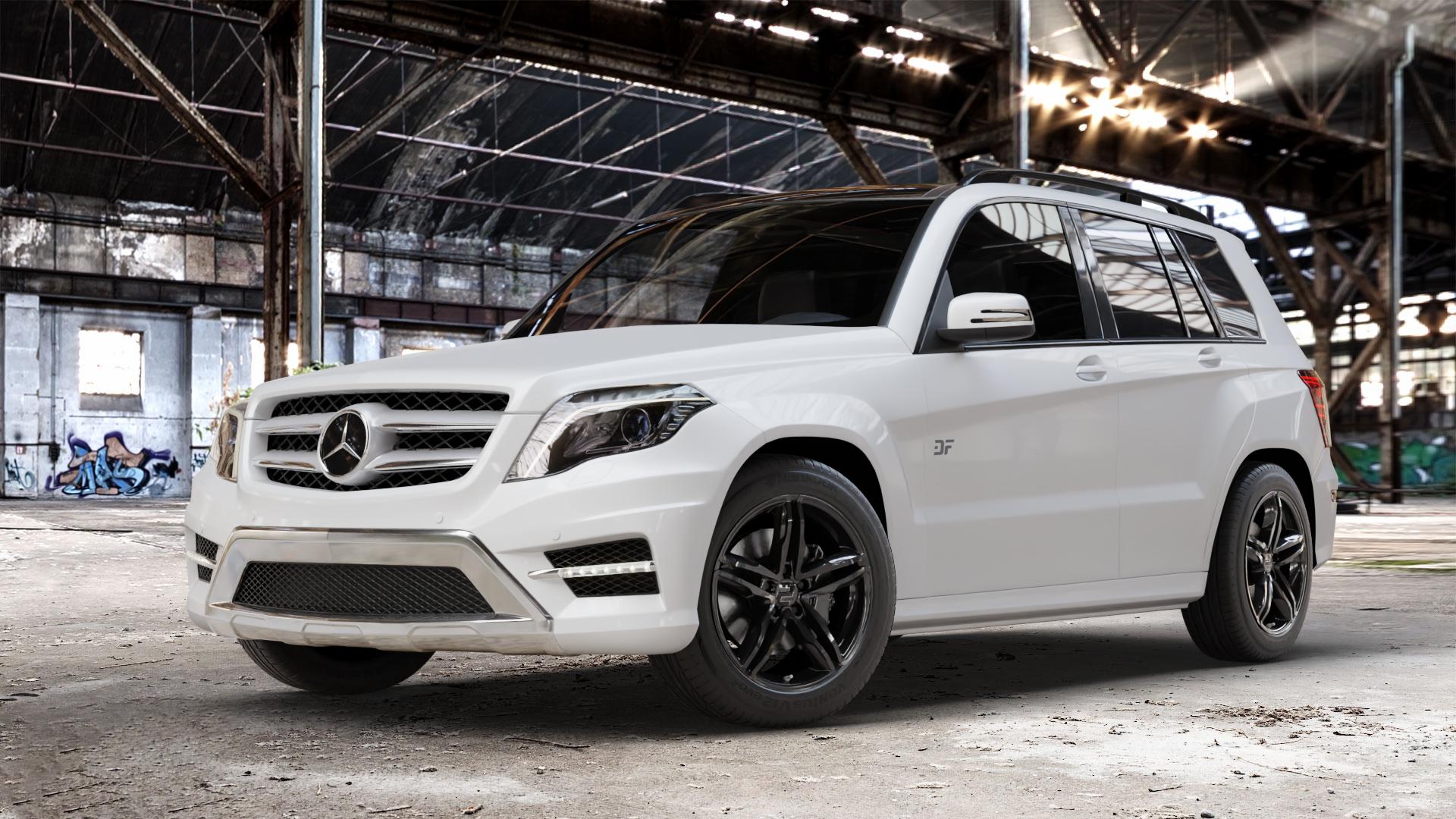 2DRV WH11 Schwarz glänzend lackiert Felge mit Reifen in 18Zoll Winterfelge Alufelge auf weissem Mercedes GLK-Klasse Typ X204 Facelift ⬇️ mit 15mm Tieferlegung ⬇️ Old Industrial Hall_max_4400mm_2024 Frontansicht_1