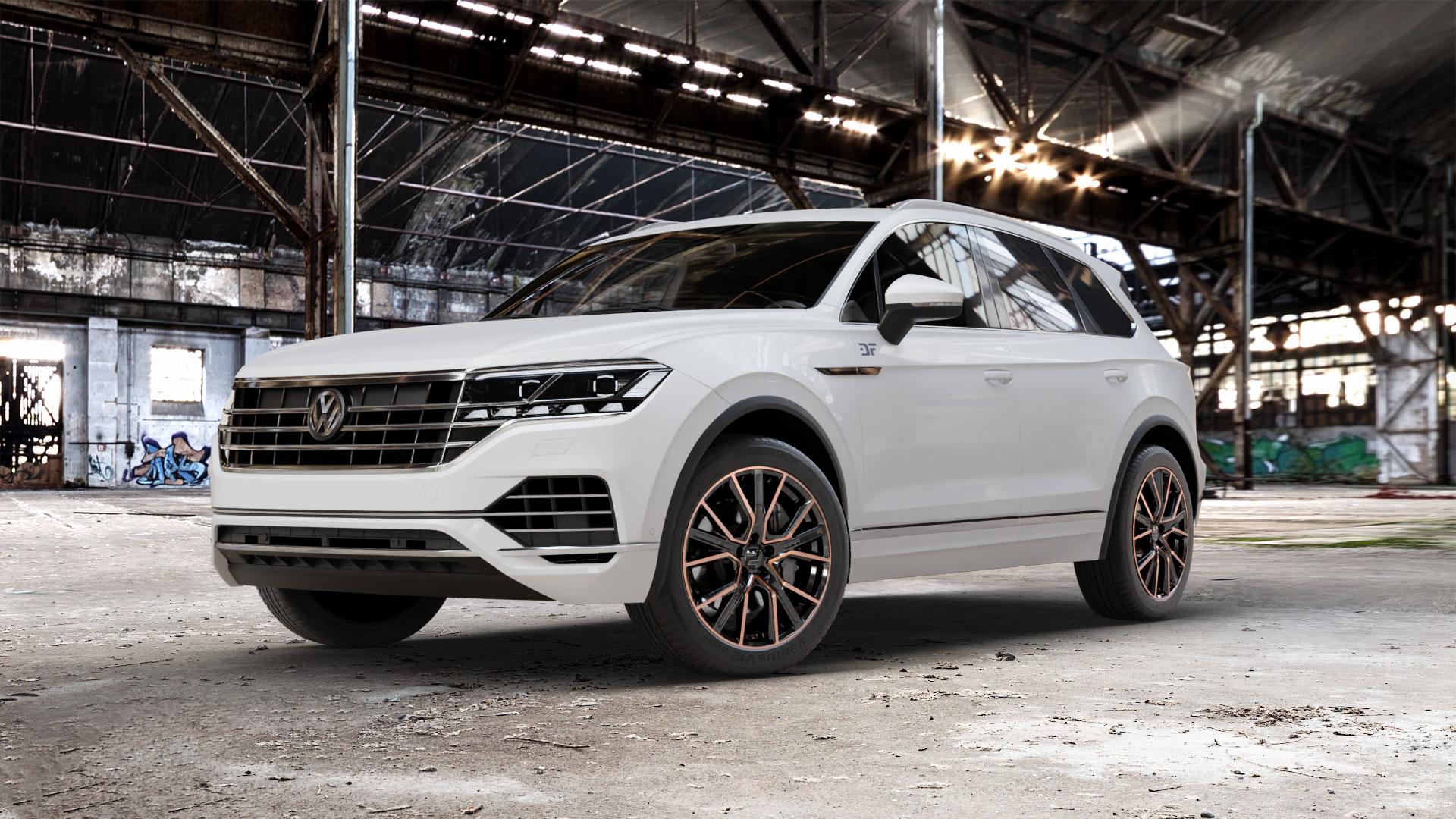 2DRV WH34 Schwarz Kupfer hochglanzpoliert Felge mit Reifen in 20Zoll Winterfelge Alufelge auf weissem Volkswagen (VW) Touareg III Typ CR ⬇️ mit 15mm Tieferlegung ⬇️ Old Industrial Hall_max_5300mm_2024 Frontansicht_1