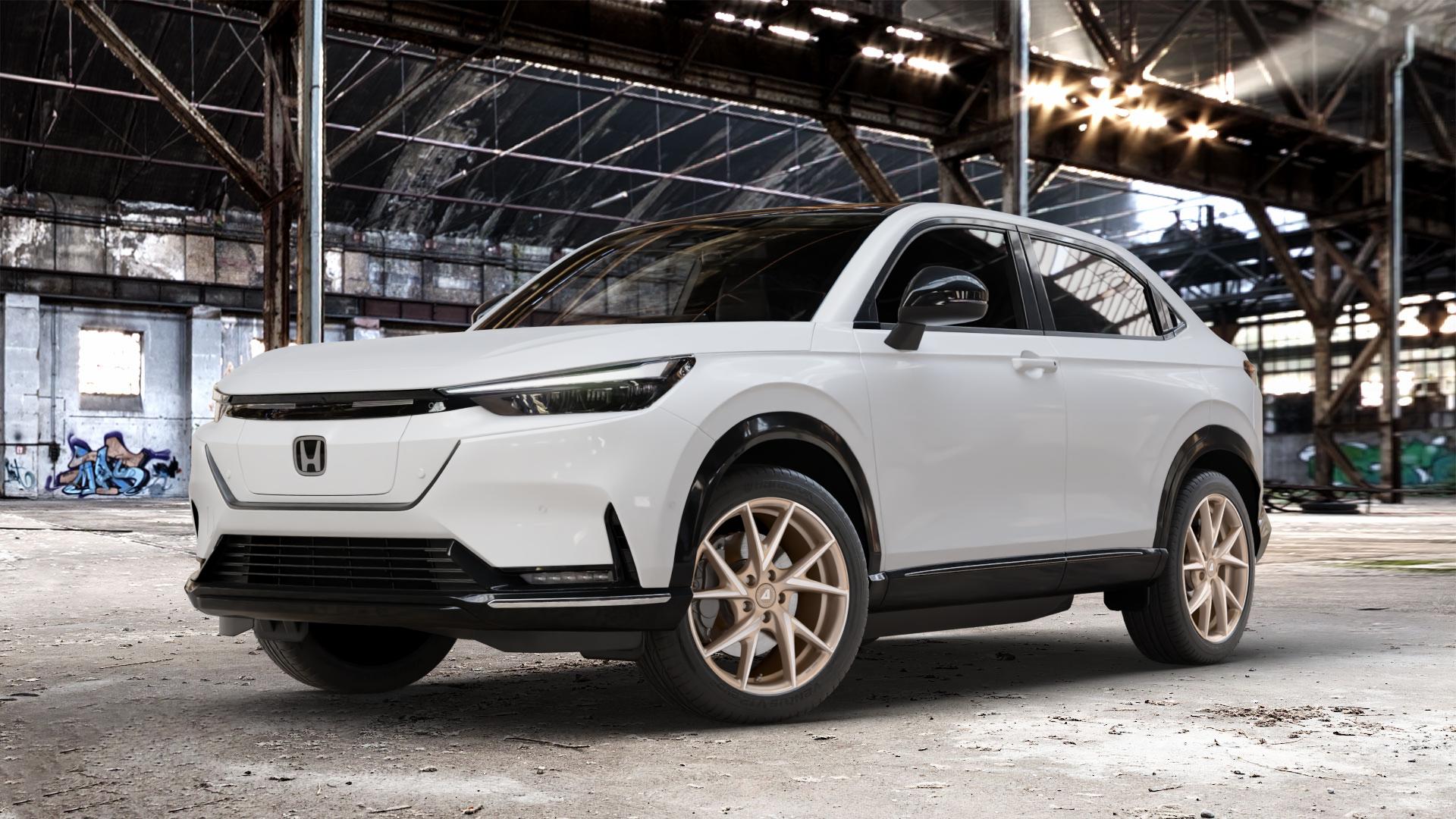 ALUTEC ADX.01 metallic-bronze frontpoliert Felge mit Reifen silber in 18Zoll Winterfelge Alufelge auf weissem Honda e:Ny1 Typ RSA ⬇️ mit 15mm Tieferlegung ⬇️ Old Industrial Hall_max_4400mm_2024 Frontansicht_1