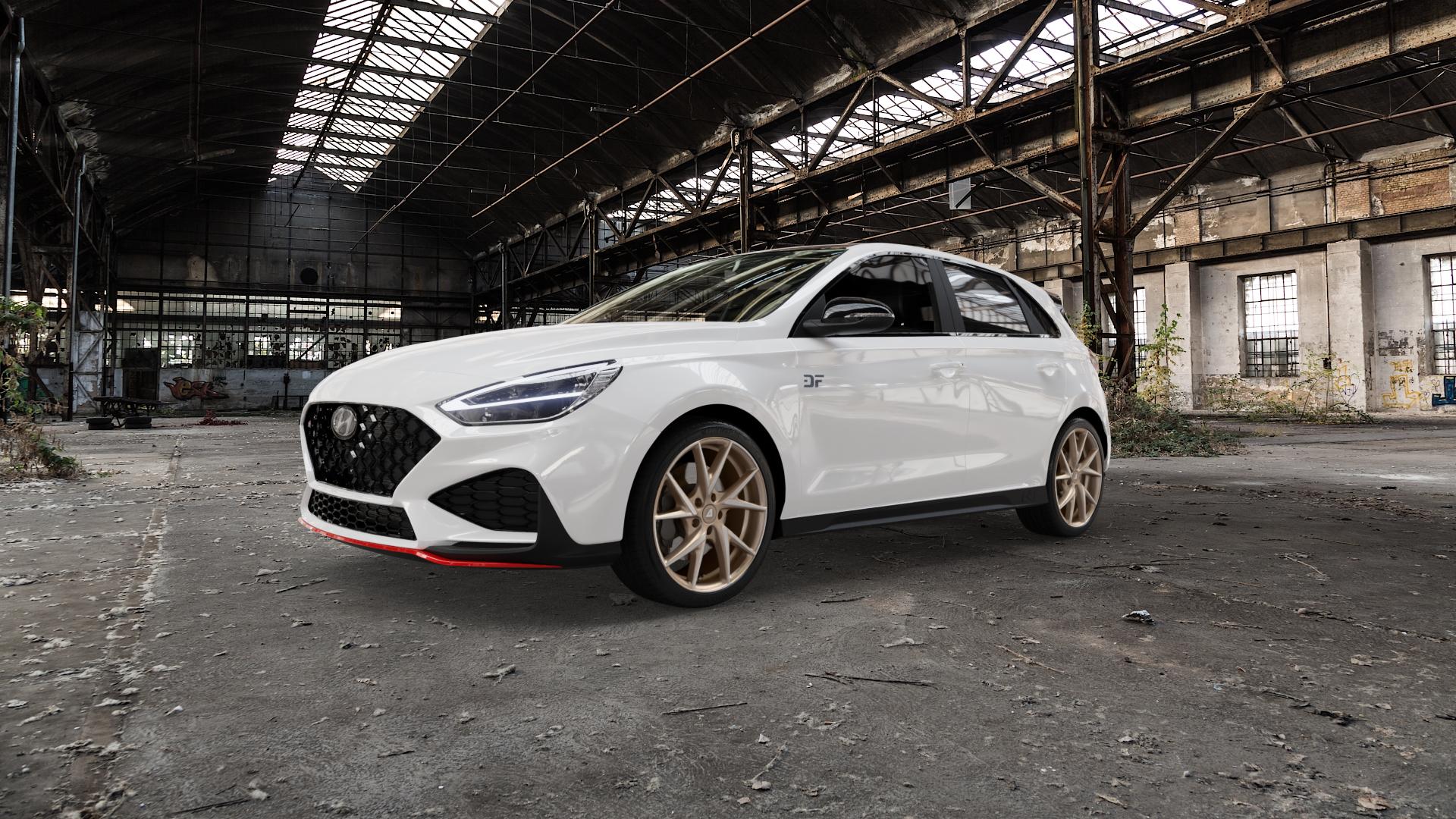 ALUTEC ADX.01 metallic-bronze frontpoliert Felge mit Reifen silber in 18Zoll Winterfelge Alufelge auf weissem Hyundai i30 Typ PDE Facelift 2,0l T-GDI 206kW N (280 PS) ⬇️ mit 15mm Tieferlegung ⬇️ Old Industrial Hall_max5000mm_2022 Frontansicht_1