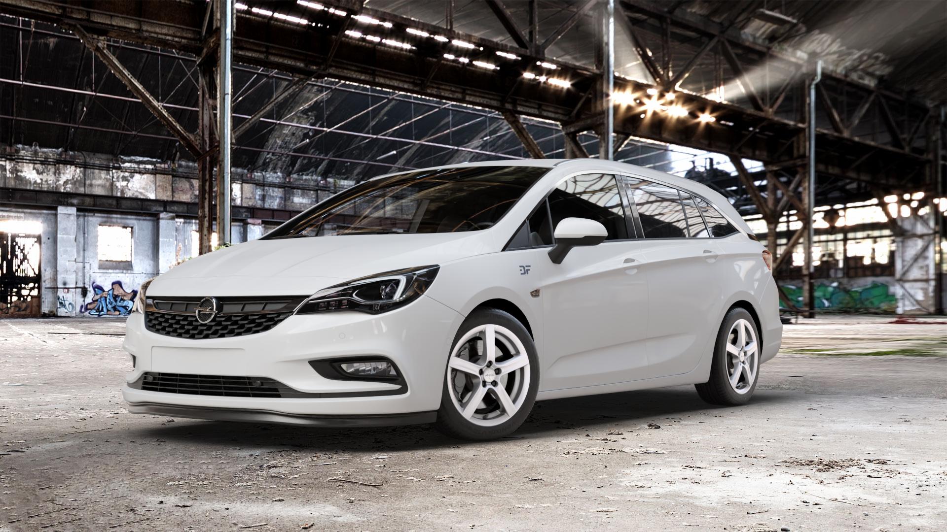 ALUTEC Grip polar-silber Felge mit Reifen in 17Zoll Winterfelge Alufelge auf weissem Opel Astra K Sports Tourer Typ B-K ⬇️ mit 15mm Tieferlegung ⬇️ Old Industrial Hall_max_5300mm_2024 Frontansicht_1