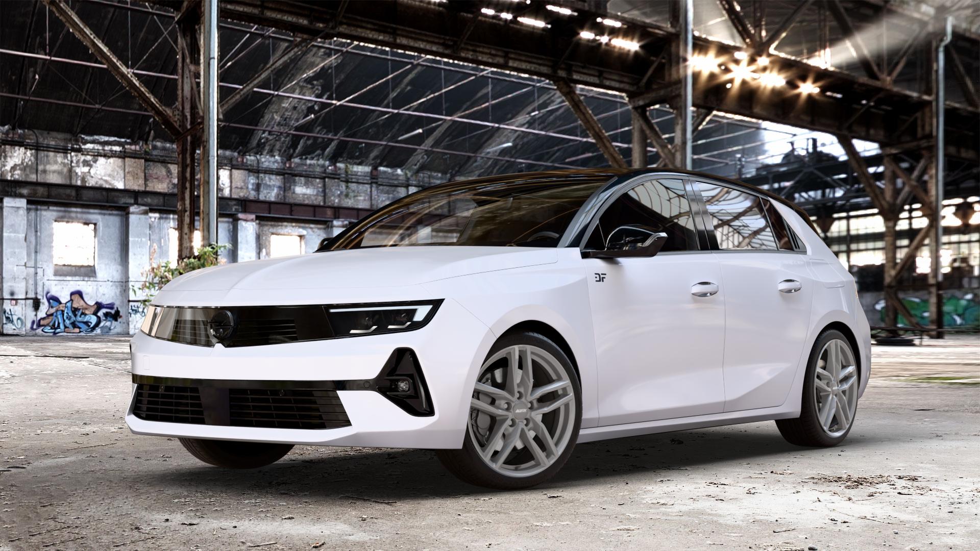ALUTEC Ikenu metal-grey Felge mit Reifen grau in 18Zoll Winterfelge Alufelge auf weissem Opel Astra L Typ F Facelift ⬇️ mit 15mm Tieferlegung ⬇️ Old Industrial Hall_max_4400mm_2024 Frontansicht_1