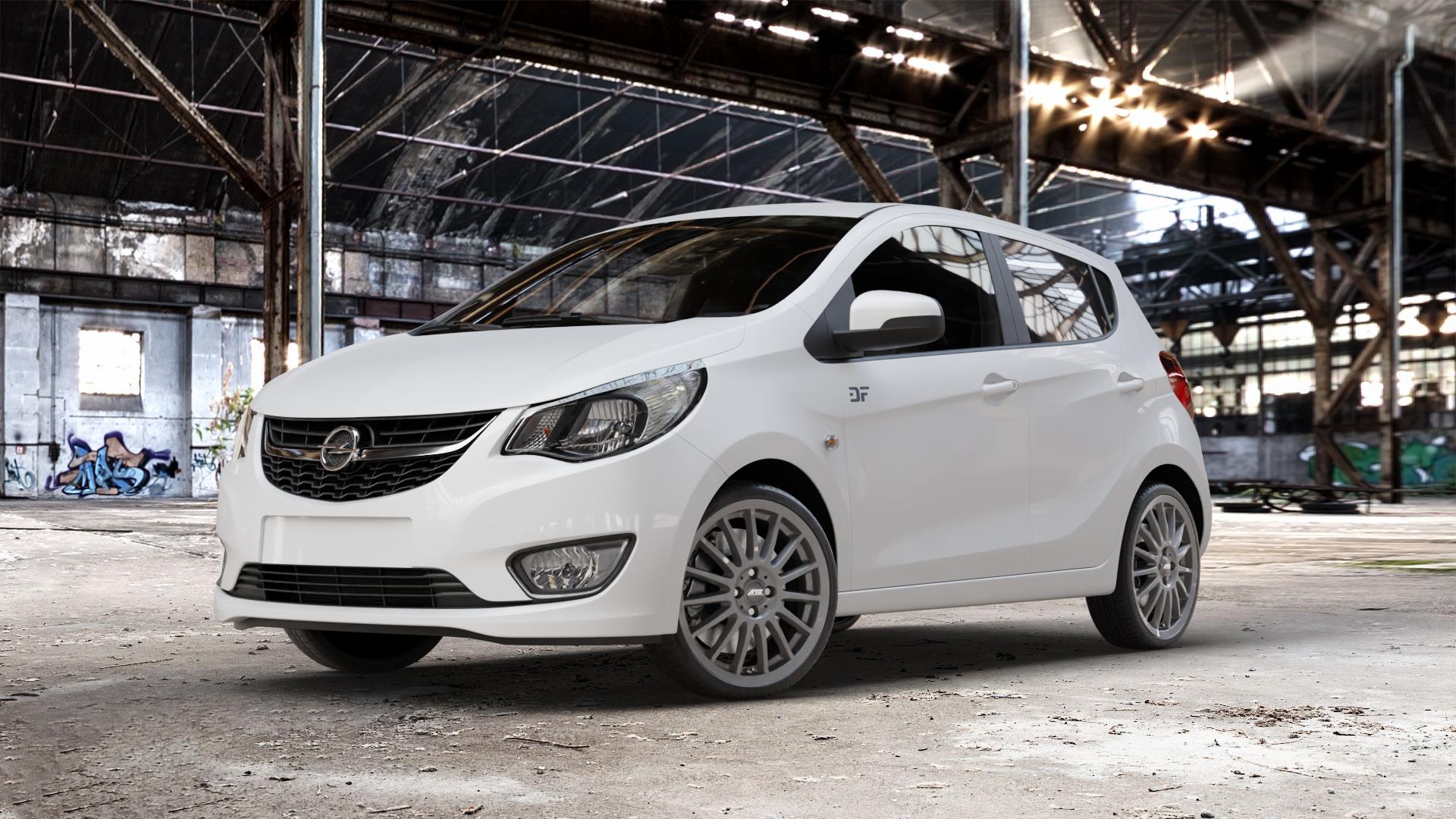 ATS Streetrallye dark-grey Felge mit Reifen grau in 17Zoll Winterfelge Alufelge auf weissem Opel Karl Typ D-A ⬇️ mit 15mm Tieferlegung ⬇️ Old Industrial Hall_max_4400mm_2024 Frontansicht_1