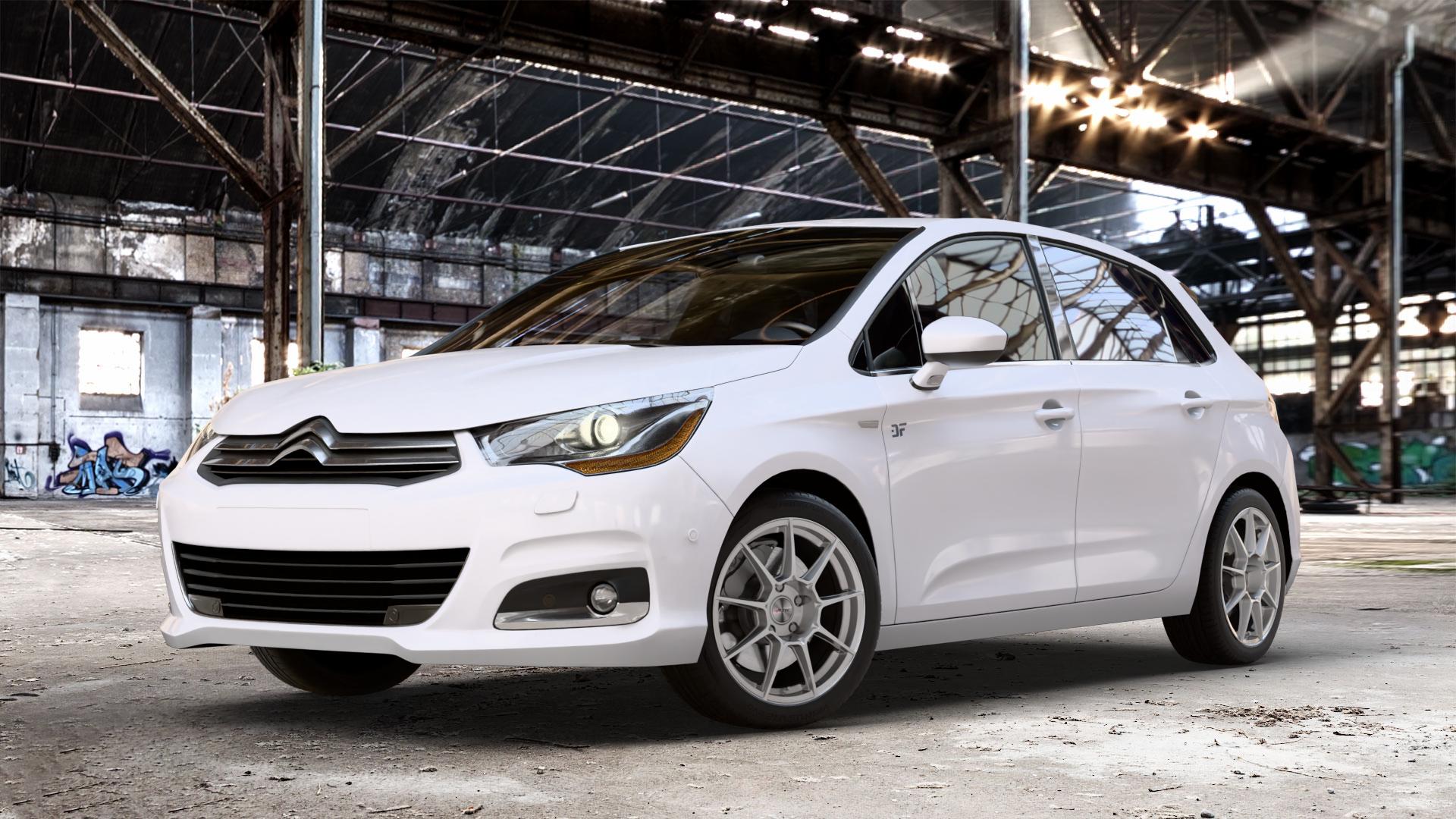 AUTEC ClubRacing Hyper silber Felge mit Reifen in 17Zoll Winterfelge Alufelge auf weissem Citroen C4 Typ N ⬇️ mit 15mm Tieferlegung ⬇️ Old Industrial Hall_max_4400mm_2024 Frontansicht_1