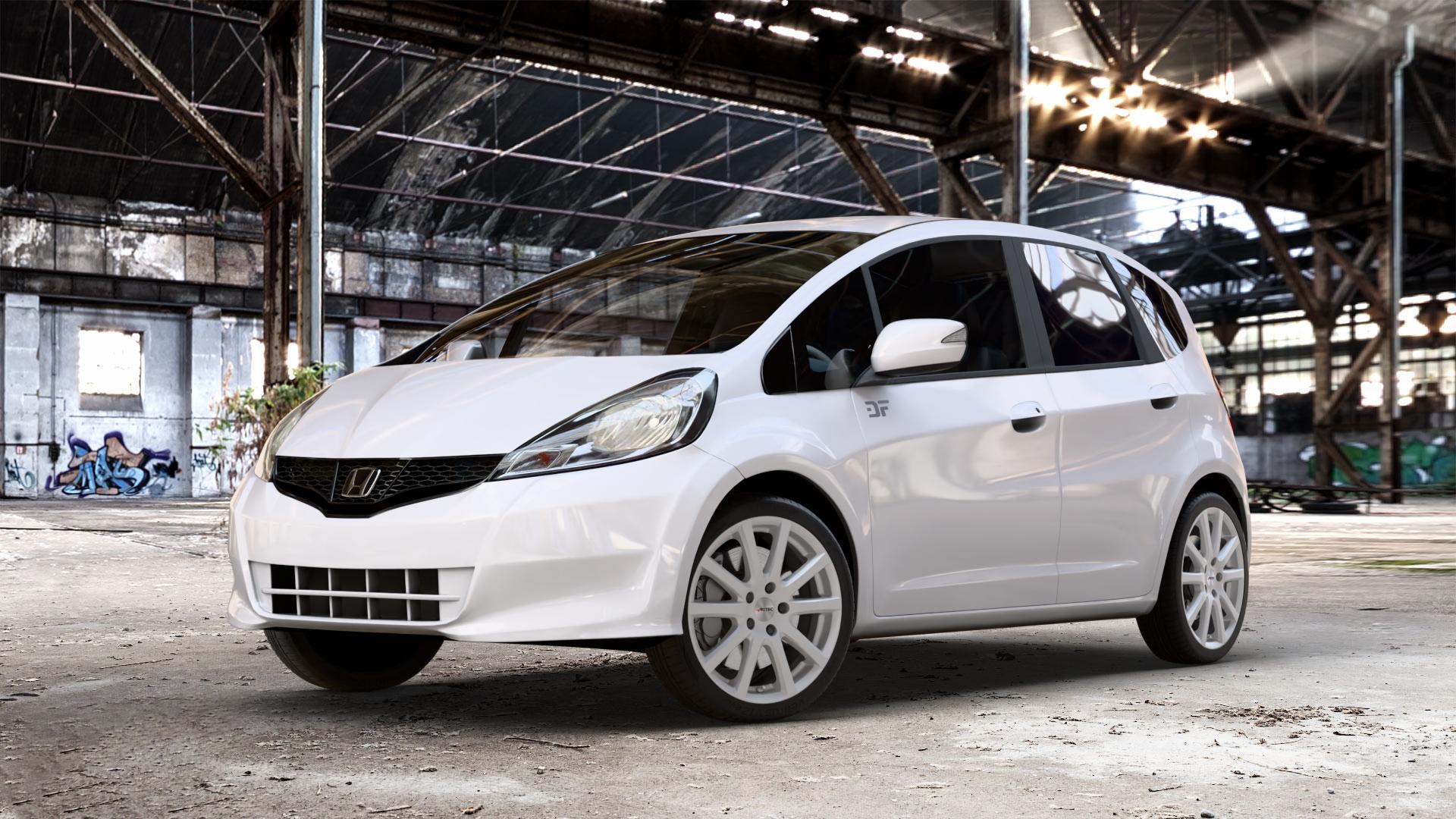 AUTEC Skandic Brillantsilber Felge mit Reifen in 17Zoll Winterfelge Alufelge auf weissem Honda Jazz III Facelift (GG, GE) 1,4l i-VTEC 73kW GG6 (99 PS) GE6 GG3 1,2l 66kW GG1 (90 GG5 GG2 1,3l IMA Hybrid 65kW GP1 (88 ⬇️ mit 15mm Tieferlegung ⬇️ Old Industrial Hall_max_4400mm_2024 Frontansicht_1