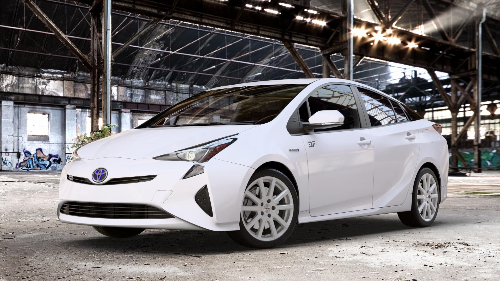 AUTEC Skandic Brillantsilber Felge mit Reifen in 17Zoll Winterfelge Alufelge auf weissem Toyota Prius IV Typ XW5 ⬇️ mit 15mm Tieferlegung ⬇️ Old Industrial Hall_max_4400mm_2024 Frontansicht_1