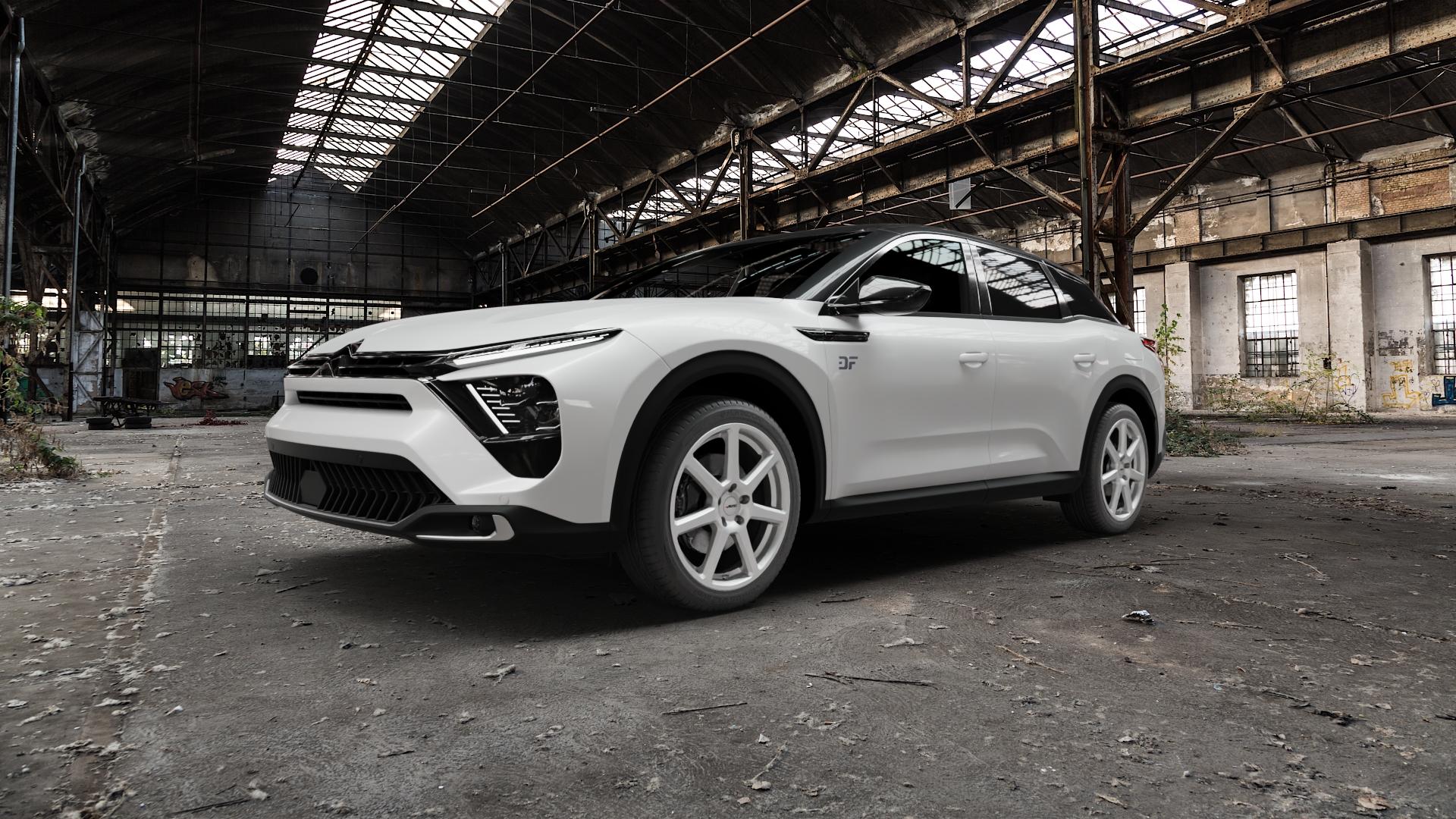 AUTEC Tallin Brillantsilber Felge mit Reifen in 19Zoll Winterfelge Alufelge auf weissem Citroen C5 X ⬇️ mit 15mm Tieferlegung ⬇️ Old Industrial Hall_max5000mm_2022 Frontansicht_1