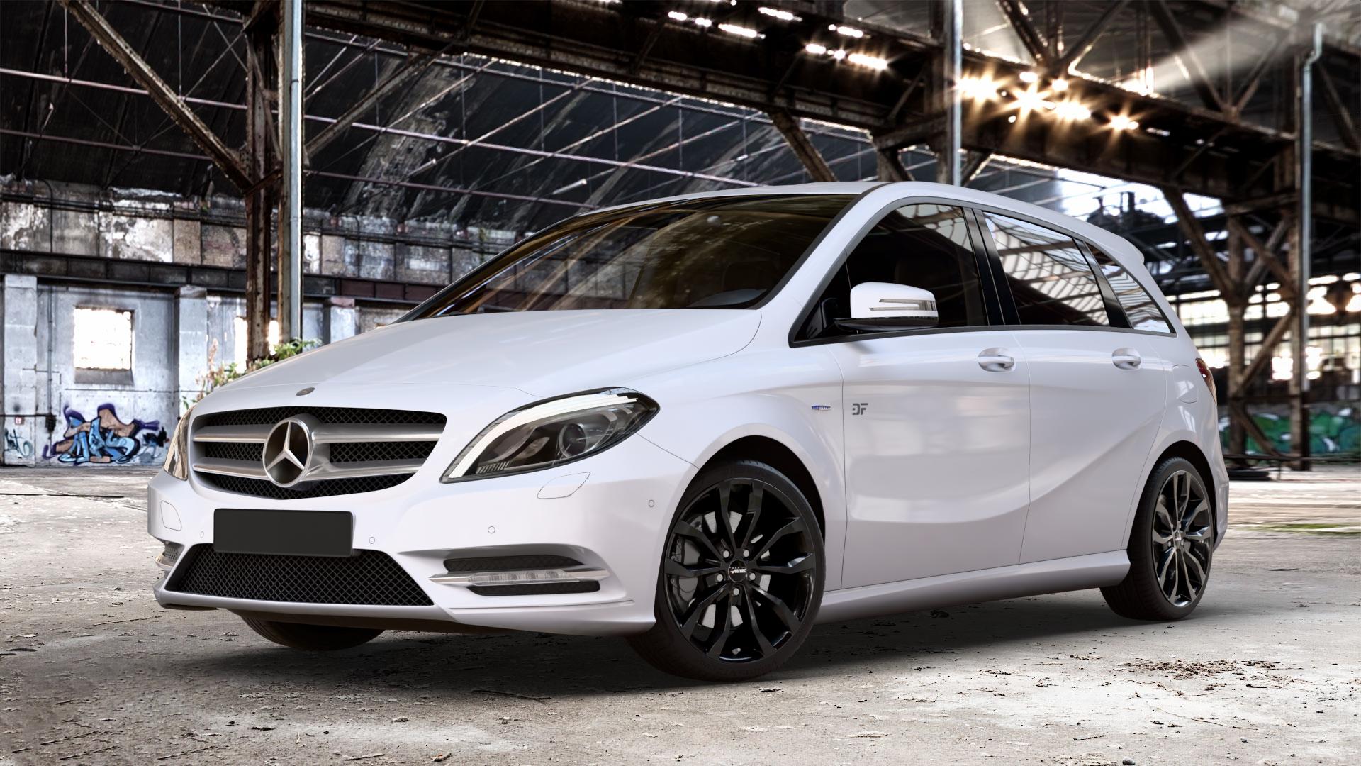 AUTEC Uteca Schwarz Felge mit Reifen in 18Zoll Winterfelge Alufelge auf weissem Mercedes B-Klasse Typ W246 ⬇️ mit 15mm Tieferlegung ⬇️ Old Industrial Hall_max_4400mm_2024 Frontansicht_1