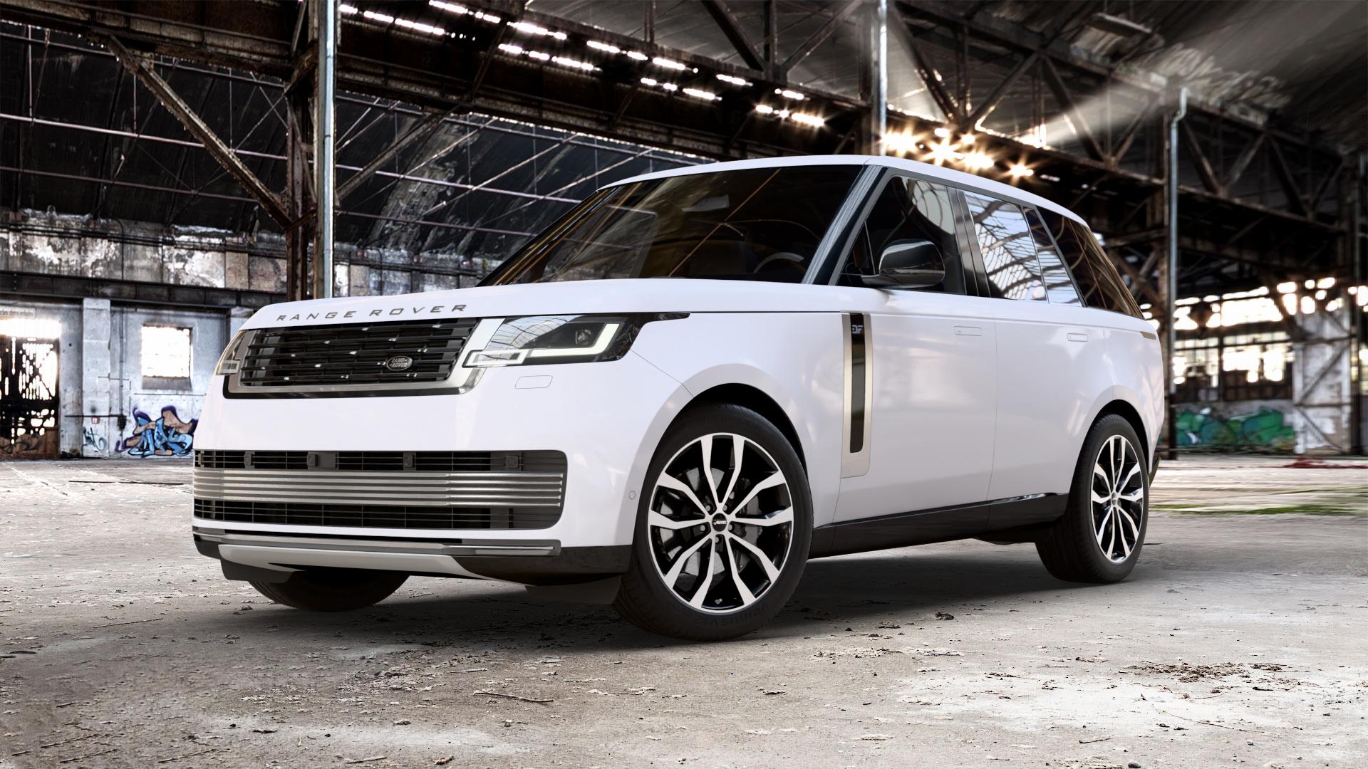AUTEC Uteca Schwarz poliert Felge mit Reifen silber mehrfarbig in 21Zoll Alufelge auf weissem Land Rover Range V Typ LK ⬇️ mit 15mm Tieferlegung ⬇️ Old Industrial Hall_max_5300mm_2024 Frontansicht_1
