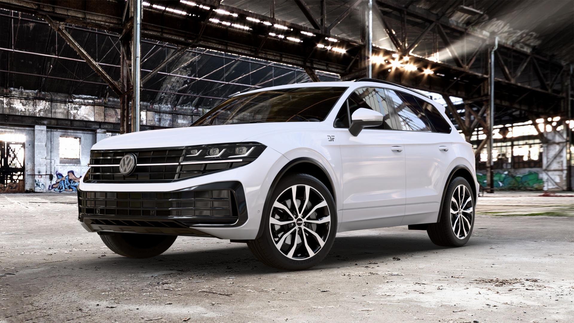 AUTEC Uteca Schwarz poliert Felge mit Reifen silber mehrfarbig in 21Zoll Alufelge auf weissem Volkswagen (VW) Touareg III Typ CR Facelift ⬇️ mit 15mm Tieferlegung ⬇️ Old Industrial Hall_max_5300mm_2024 Frontansicht_1