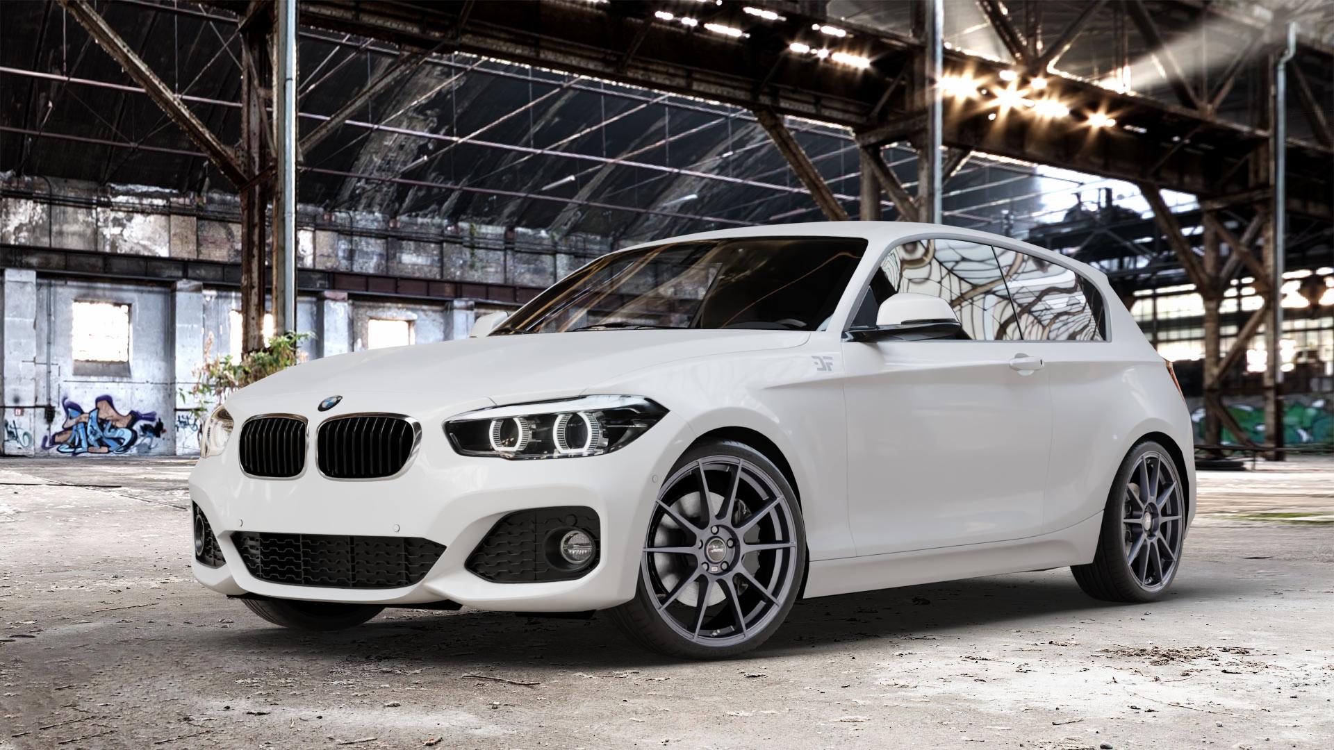 AUTEC Wizard Gunmetal matt Felge mit Reifen grau in 19Zoll Winterfelge Alufelge auf weissem BMW 1 M135i Typ F20 F21 xDrive M140i Facelift 1er Fünftürer (1K4) ⬇️ mit 15mm Tieferlegung ⬇️ Old Industrial Hall_max_4400mm_2024 Frontansicht_1