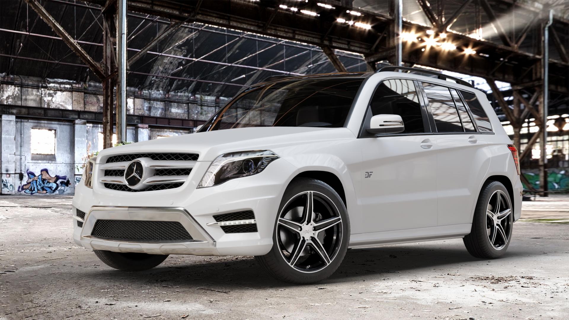 AXXION AX7 Schwarz Hochglanzpoliert Felge mit Reifen silber mehrfarbig in 19Zoll Winterfelge Alufelge auf weissem Mercedes GLK-Klasse Typ X204 Facelift ⬇️ mit 15mm Tieferlegung ⬇️ Old Industrial Hall_max_4400mm_2024 Frontansicht_1