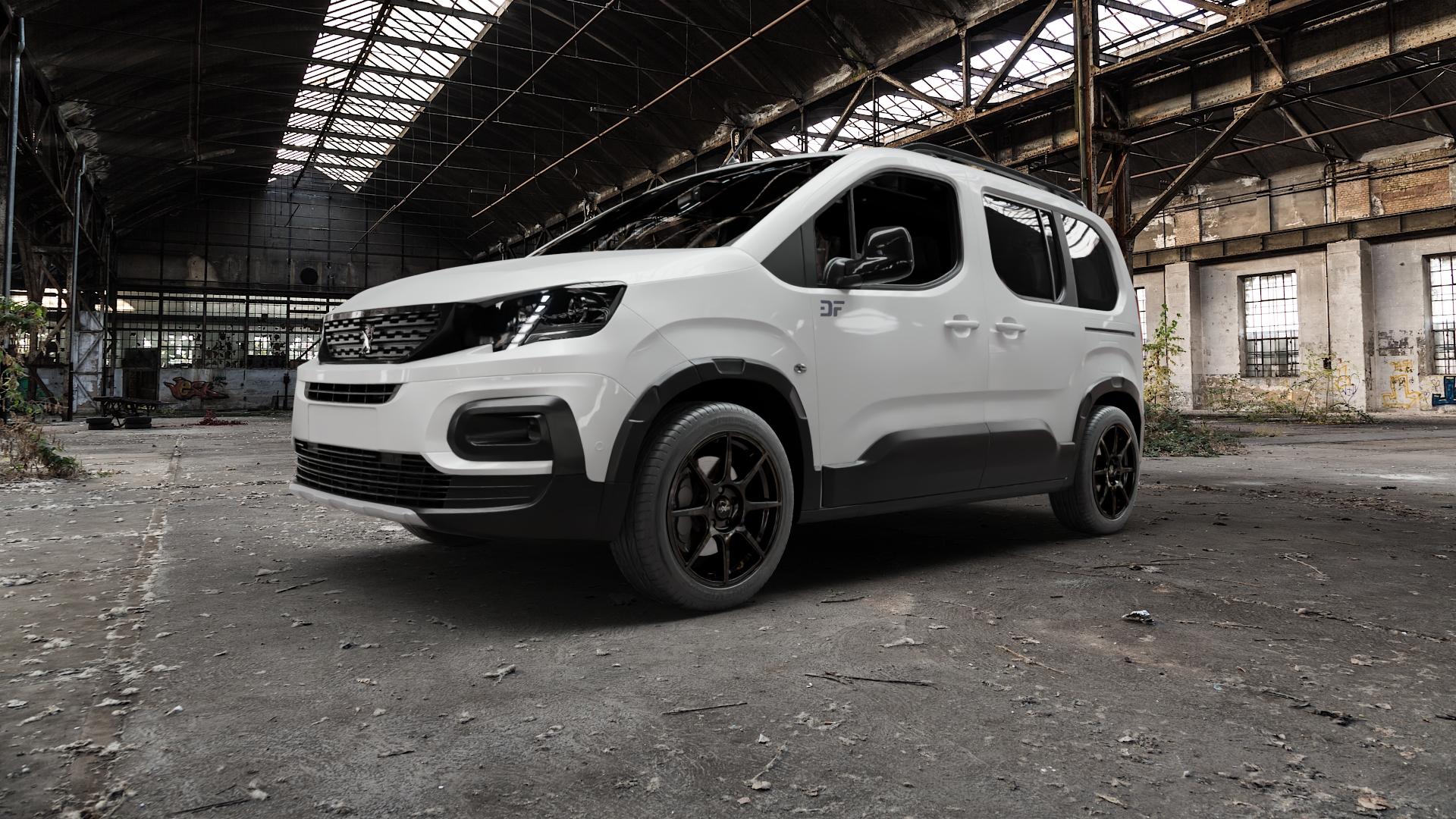 AXXION X2 Schwarz glänzend lackiert Felge mit Reifen in 18Zoll Alufelge auf weissem Peugeot Rifter Typ E ⬇️ mit 15mm Tieferlegung ⬇️ Old Industrial Hall_max5000mm_2022 Frontansicht_1