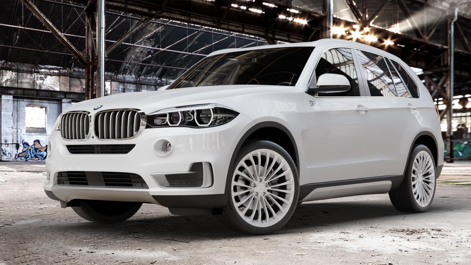 BREYTON Race LS 2 Crystal Silver Felge mit Reifen silber in 22Zoll Winterfelge Alufelge auf weissem BMW X5 Typ F15 (X5, X-N1) ⬇️ mit 15mm Tieferlegung ⬇️ Old Industrial Hall_max_4400mm_2024 Frontansicht_1