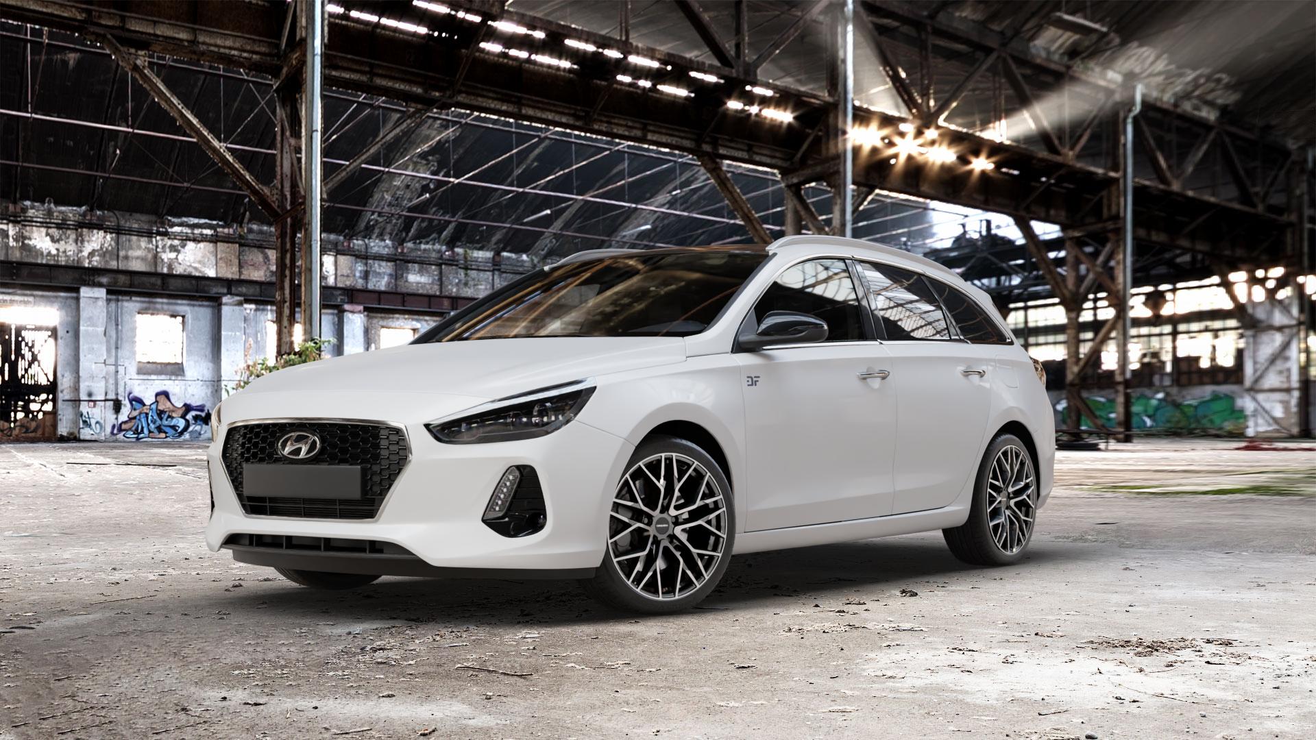 CARMANI 20 Ludwig hyper gun polish Felge mit Reifen silber anthrazit in 18Zoll Winterfelge Alufelge auf weissem Hyundai i30 Typ PDE Kombi ⬇️ mit 15mm Tieferlegung ⬇️ Old Industrial Hall_max_5300mm_2024 Frontansicht_1