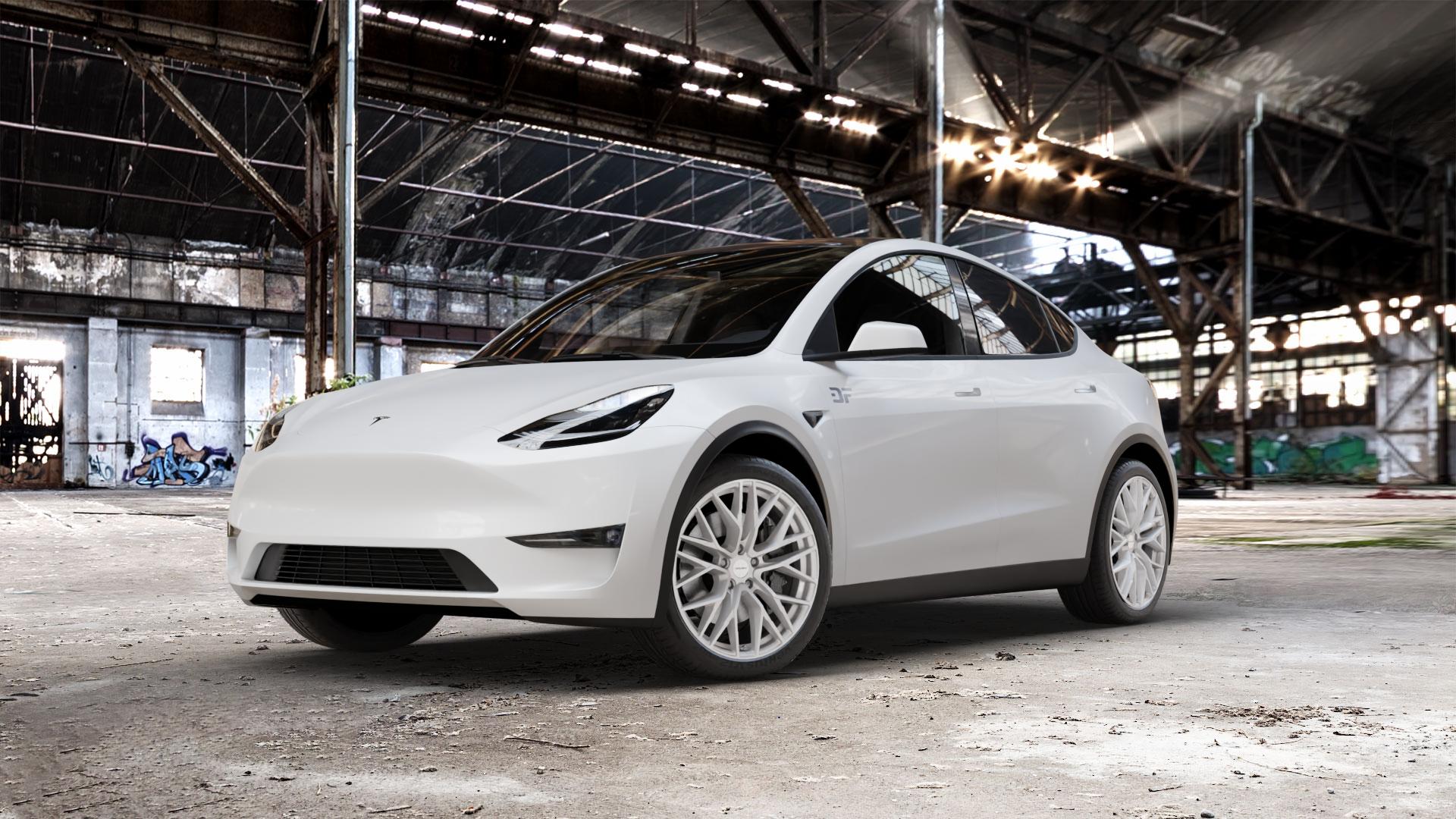 CARMANI 20 Ludwig white silver Felge mit Reifen silber weiss in 20Zoll Winterfelge Alufelge auf weissem Tesla Model Y Typ 003 003/005 ⬇️ mit 15mm Tieferlegung ⬇️ Old Industrial Hall_max_5300mm_2024 Frontansicht_1