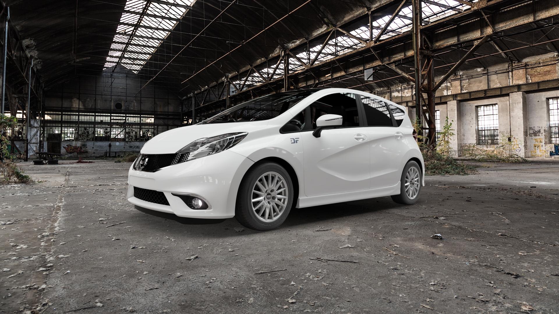CMS C23 Racing Silver Felge mit Reifen silber in 15Zoll Winterfelge Alufelge auf weissem Nissan Note Typ E12 ⬇️ mit 15mm Tieferlegung ⬇️ Old Industrial Hall_max5000mm_2022 Frontansicht_1