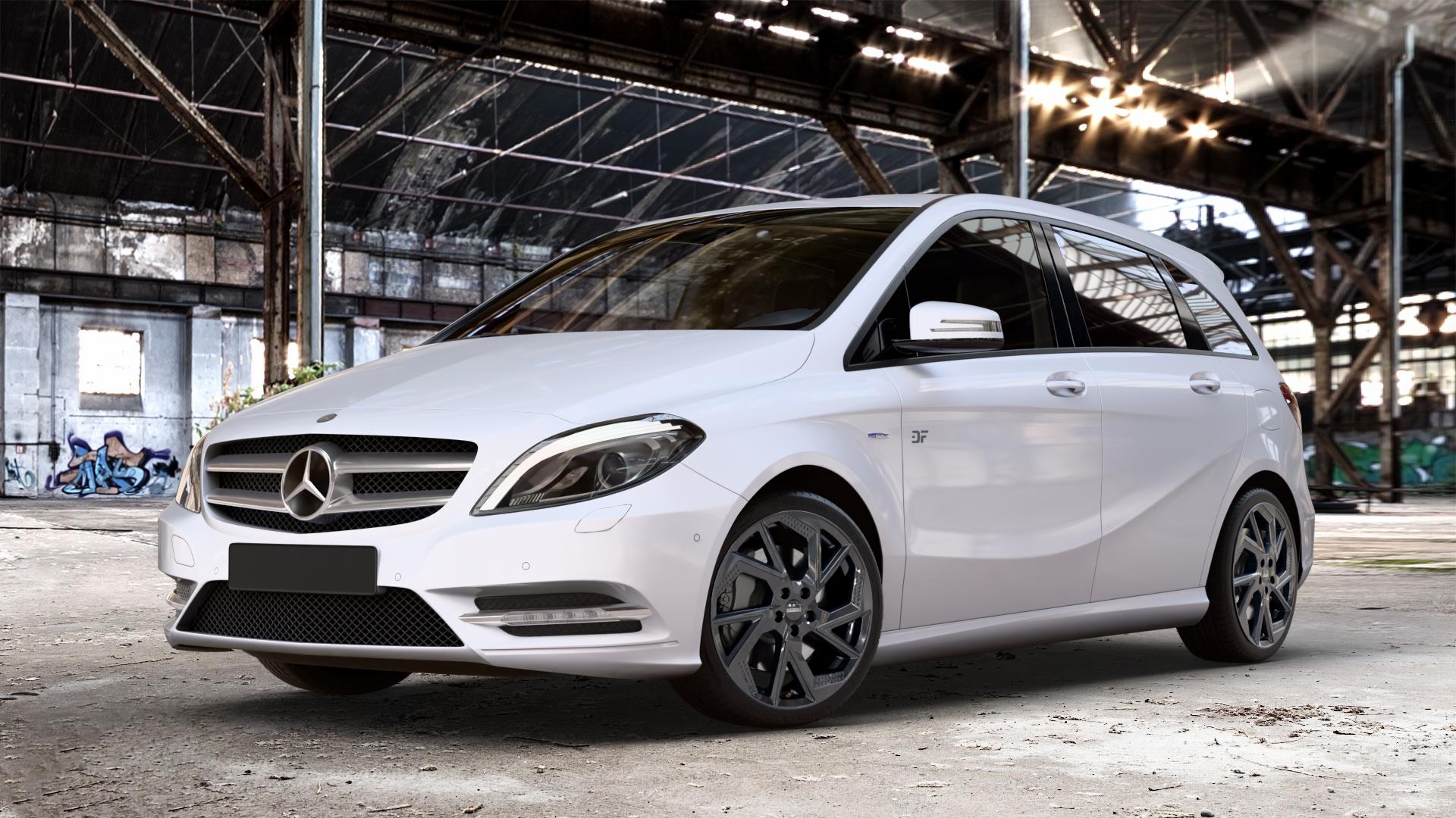 DEZENT AP BLACK Felge mit Reifen schwarz in 18Zoll Winterfelge Alufelge auf weissem Mercedes B-Klasse Typ W246 ⬇️ mit 15mm Tieferlegung ⬇️ Old Industrial Hall_max_4400mm_2024 Frontansicht_1