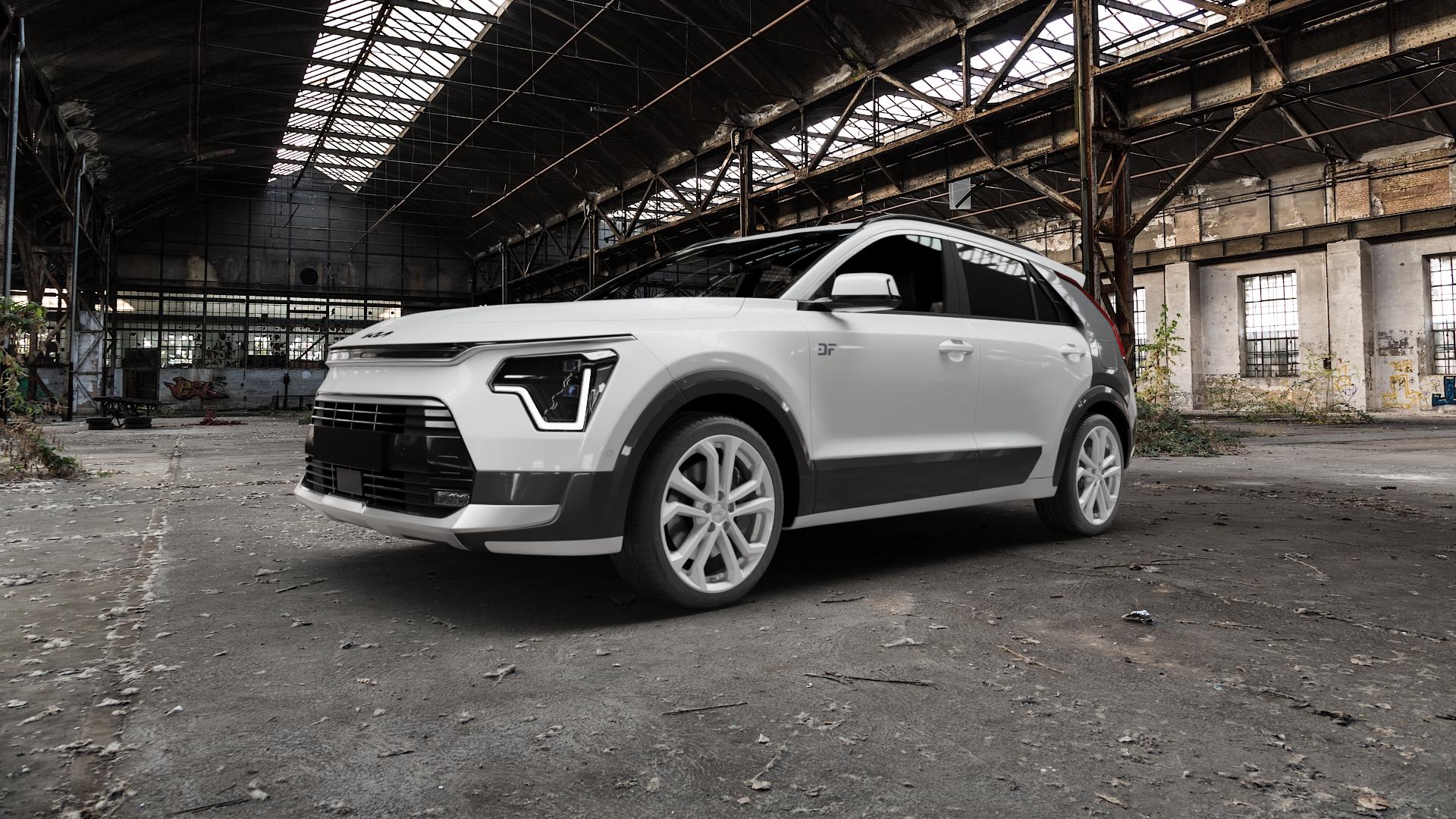 DEZENT TA SILVER Felge mit Reifen silber in 18Zoll Winterfelge Alufelge auf weissem Kia Niro Typ SG2 e-Niro ⬇️ mit 15mm Tieferlegung ⬇️ Old Industrial Hall_max5000mm_2022 Frontansicht_1