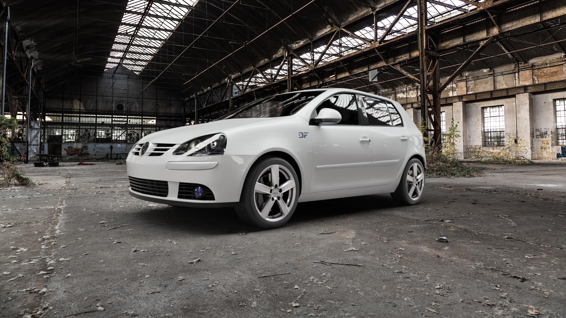 DEZENT TU SILVER Felge mit Reifen silber in 17Zoll Winterfelge Alufelge auf weissem Volkswagen (VW) Golf 5 Plus ⬇️ mit 15mm Tieferlegung ⬇️ Old Industrial Hall_max5000mm_2022 Frontansicht_1