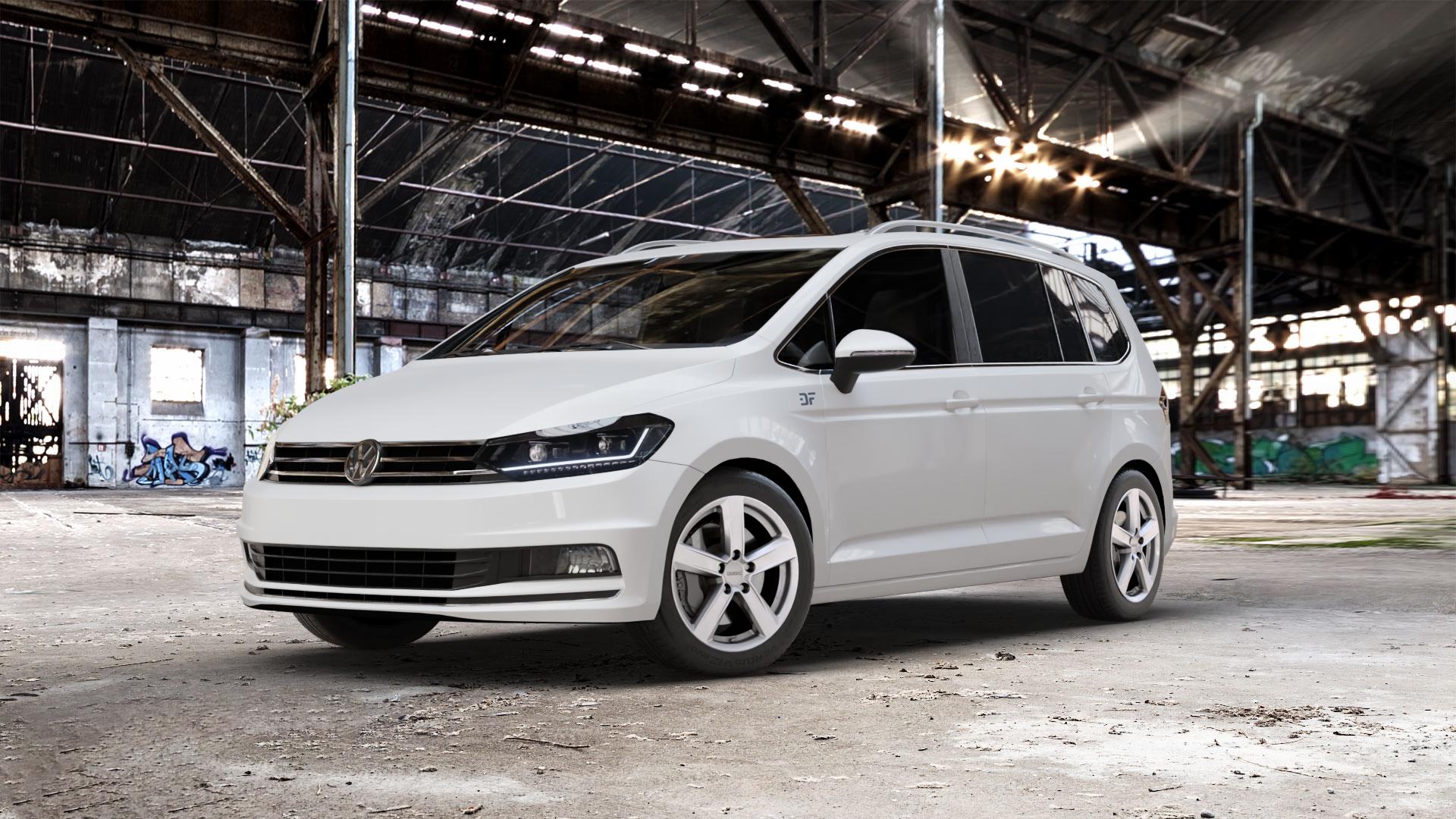 DEZENT TU SILVER Felge mit Reifen silber in 17Zoll Winterfelge Alufelge auf weissem Volkswagen (VW) Touran III Typ 1T (15->) ⬇️ mit 15mm Tieferlegung ⬇️ Old Industrial Hall_max_5300mm_2024 Frontansicht_1
