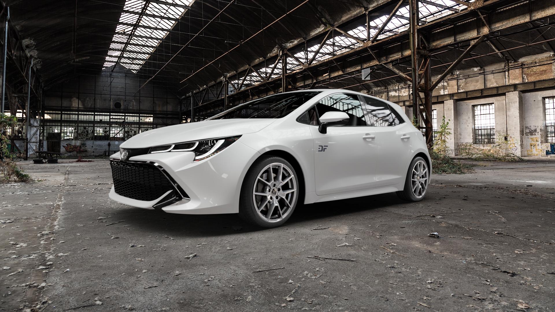 DIEWE WHEELS NEVE Silver Felge mit Reifen silber in 18Zoll Winterfelge Alufelge auf weissem Toyota Corolla Typ ZE1HE(EU,M) Schrägheck ZE1HE(EU,M)-TMG Facelift ⬇️ mit 15mm Tieferlegung ⬇️ Old Industrial Hall_max5000mm_2022 Frontansicht_1