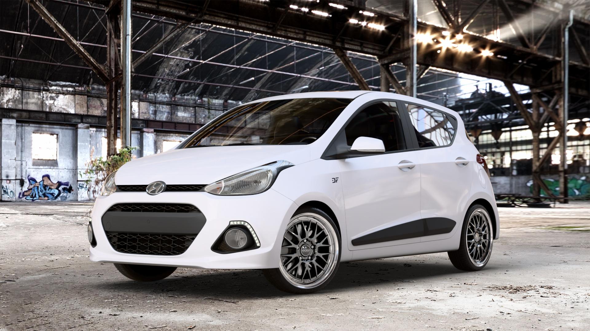 DOTZ BILBAO GUNMETAL/POLISHED LIP Felge mit Reifen grau silber mehrfarbig anthrazit in 17Zoll Winterfelge Alufelge auf weissem Hyundai i10 Typ IA ⬇️ mit 15mm Tieferlegung ⬇️ Old Industrial Hall_max_4400mm_2024 Frontansicht_1