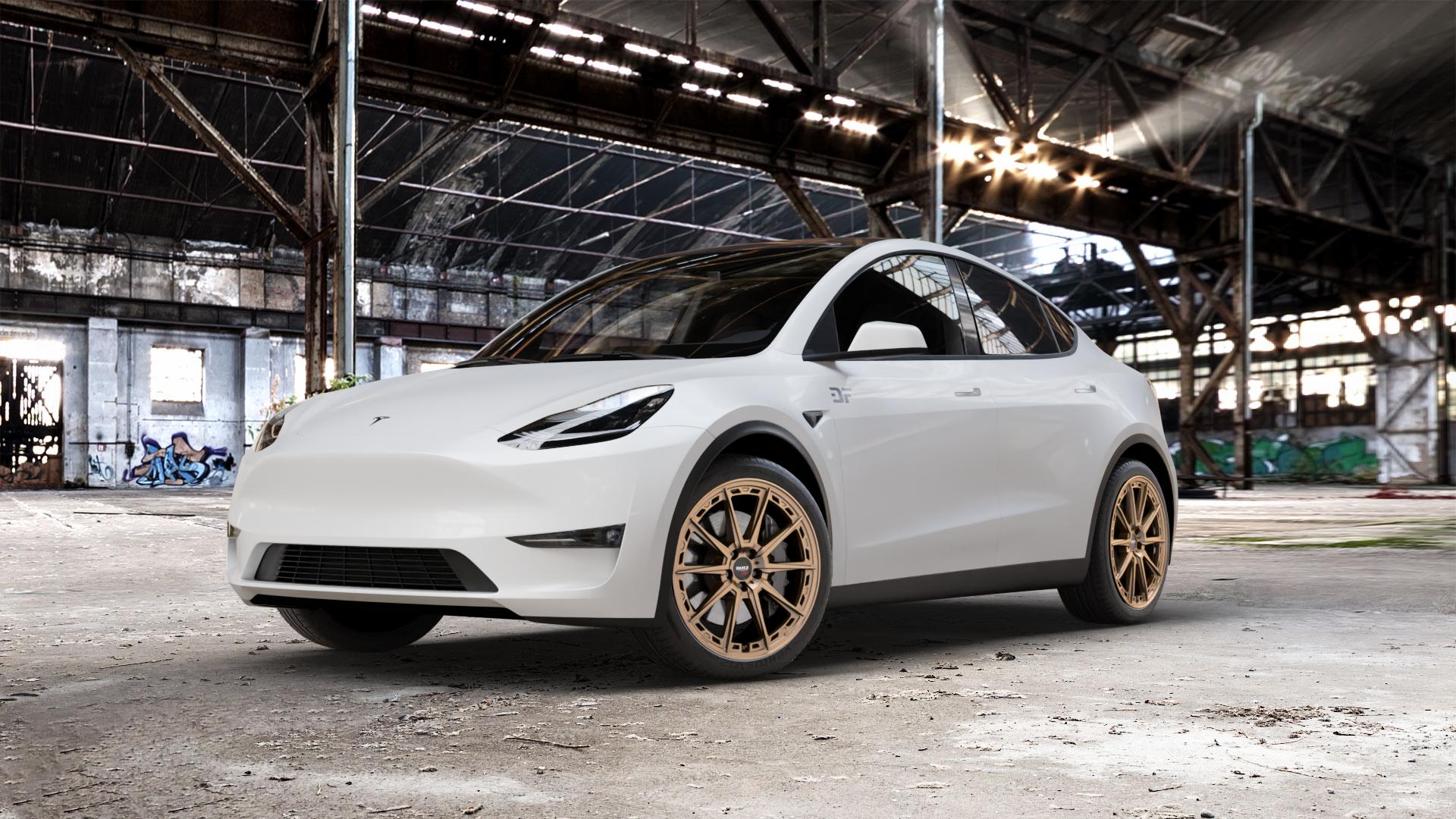 DOTZ SONOMA BRONZE MATT Felge mit Reifen in 20Zoll Winterfelge Alufelge auf weissem Tesla Model Y Typ 003 003/005 ⬇️ mit 15mm Tieferlegung ⬇️ Old Industrial Hall_max_5300mm_2024 Frontansicht_1