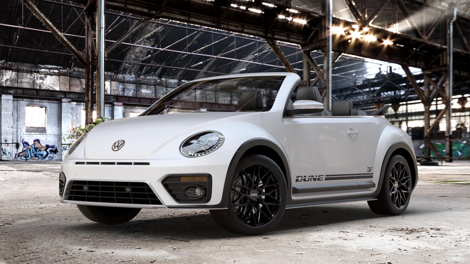 DOTZ SUZUKA BLACK Felge mit Reifen schwarz in 18Zoll Winterfelge Alufelge auf weissem Volkswagen (VW) Beetle Dune Cabriolet Typ 16 ⬇️ mit 15mm Tieferlegung ⬇️ Old Industrial Hall_max_4400mm_2024 Frontansicht_1