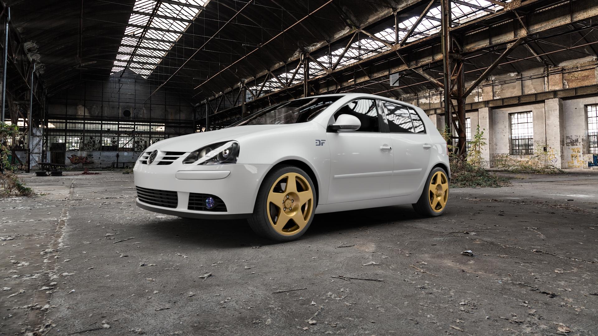 fifteen52 Tarmac Gold Felge mit Reifen in 18Zoll Winterfelge Alufelge auf weissem Volkswagen (VW) Golf 5 Plus ⬇️ mit 15mm Tieferlegung ⬇️ Old Industrial Hall_max5000mm_2022 Frontansicht_1
