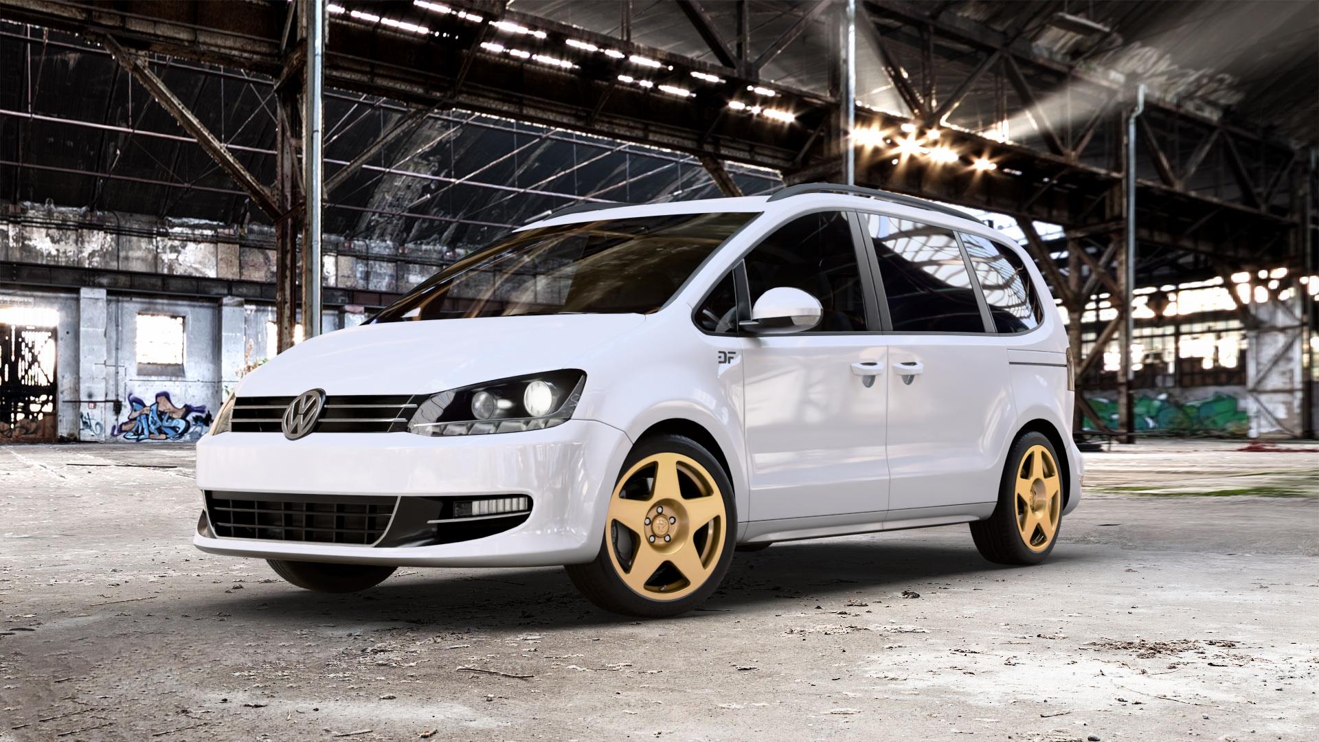 fifteen52 Tarmac Gold Felge mit Reifen in 18Zoll Winterfelge Alufelge auf weissem Volkswagen (VW) Sharan I Typ 7M II 7N ⬇️ mit 15mm Tieferlegung ⬇️ Old Industrial Hall_max_5300mm_2024 Frontansicht_1