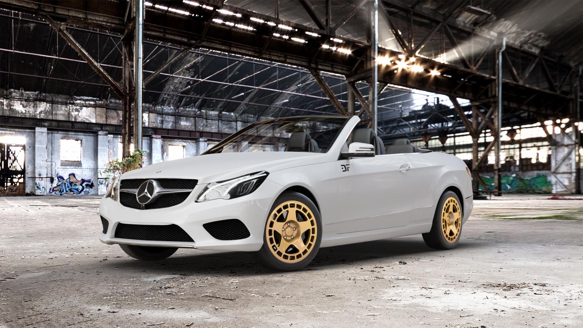 fifteen52 Turbomac Gold Felge mit Reifen in 17Zoll Winterfelge Alufelge auf weissem Mercedes E-Klasse Typ A207 Cabriolet Facelift Cabrio ⬇️ mit 15mm Tieferlegung ⬇️ Old Industrial Hall_max_5300mm_2024 Frontansicht_1