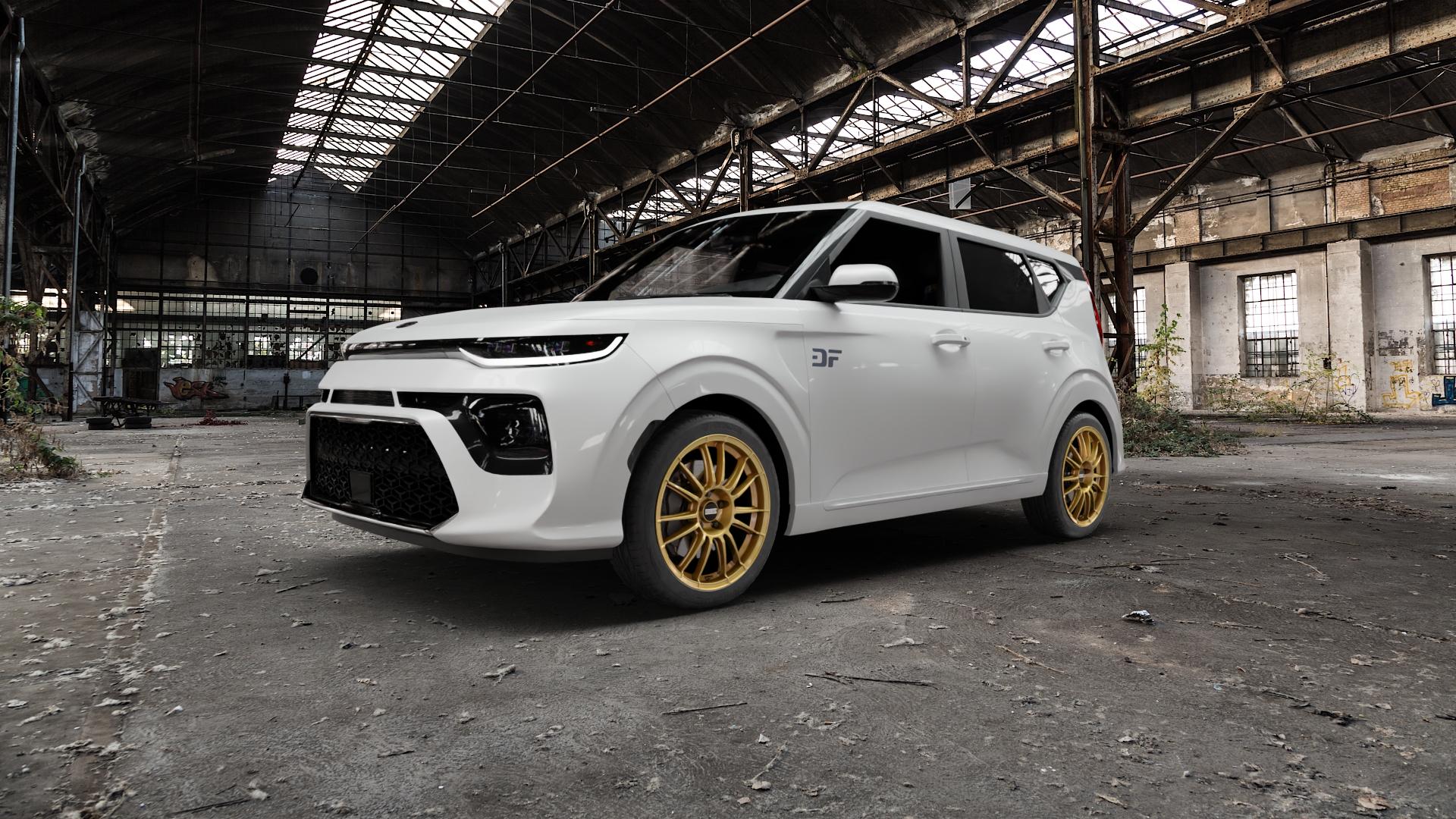 Fondmetal 9RR GLOSSY GOLD Felge mit Reifen in 18Zoll Winterfelge Alufelge auf weissem Kia Soul III Typ SK3 ⬇️ mit 15mm Tieferlegung ⬇️ Old Industrial Hall_max5000mm_2022 Frontansicht_1