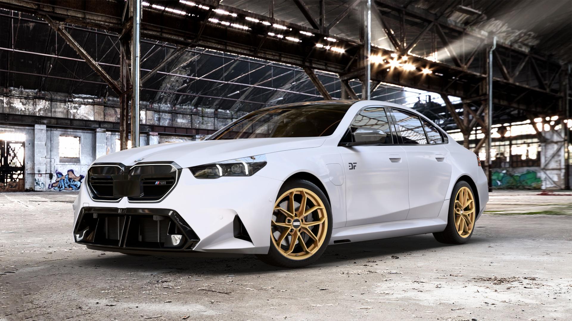 Fondmetal ZELOS MATT GOLD Felge mit Reifen in 20Zoll Winterfelge Alufelge auf weissem BMW M5 Typ G90 (Limousine) ⬇️ mit 15mm Tieferlegung ⬇️ Old Industrial Hall_max_5300mm_2024 Frontansicht_1