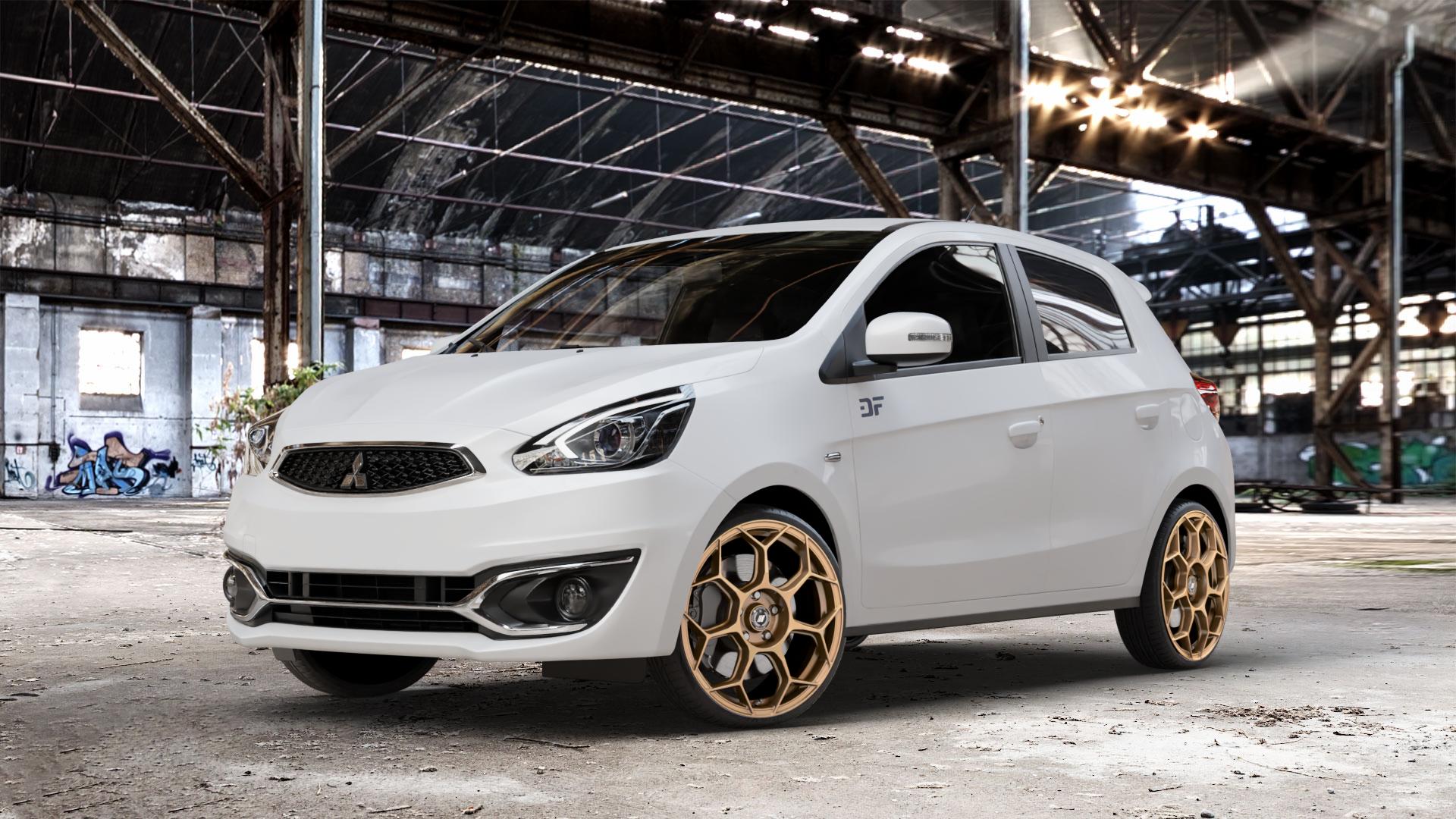 GMP Italia Raceway Oro Corsa Felge mit Reifen gold in 18Zoll Winterfelge Alufelge auf weissem Mitsubishi Space Star II Typ A00 Facelift ⬇️ mit 15mm Tieferlegung ⬇️ Old Industrial Hall_max_4400mm_2024 Frontansicht_1
