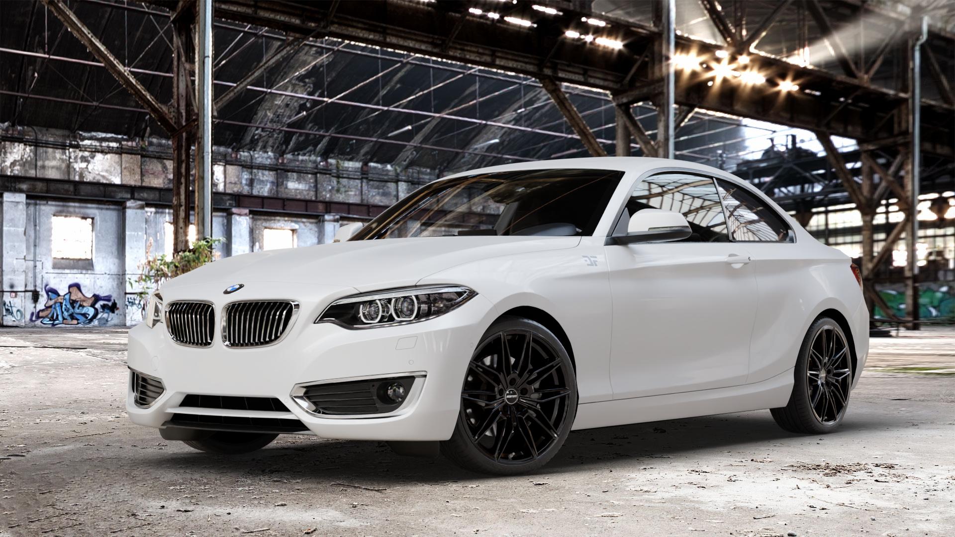 GMP Italia Specter Black glossy Felge mit Reifen schwarz in 19Zoll Winterfelge Alufelge auf weissem BMW 220d Typ F22 (Coupé) 220i 218d 225d 228i 218i xDrive 230i 2er Coupé (1C) ⬇️ mit 15mm Tieferlegung ⬇️ Old Industrial Hall_max_4400mm_2024 Frontansicht_1