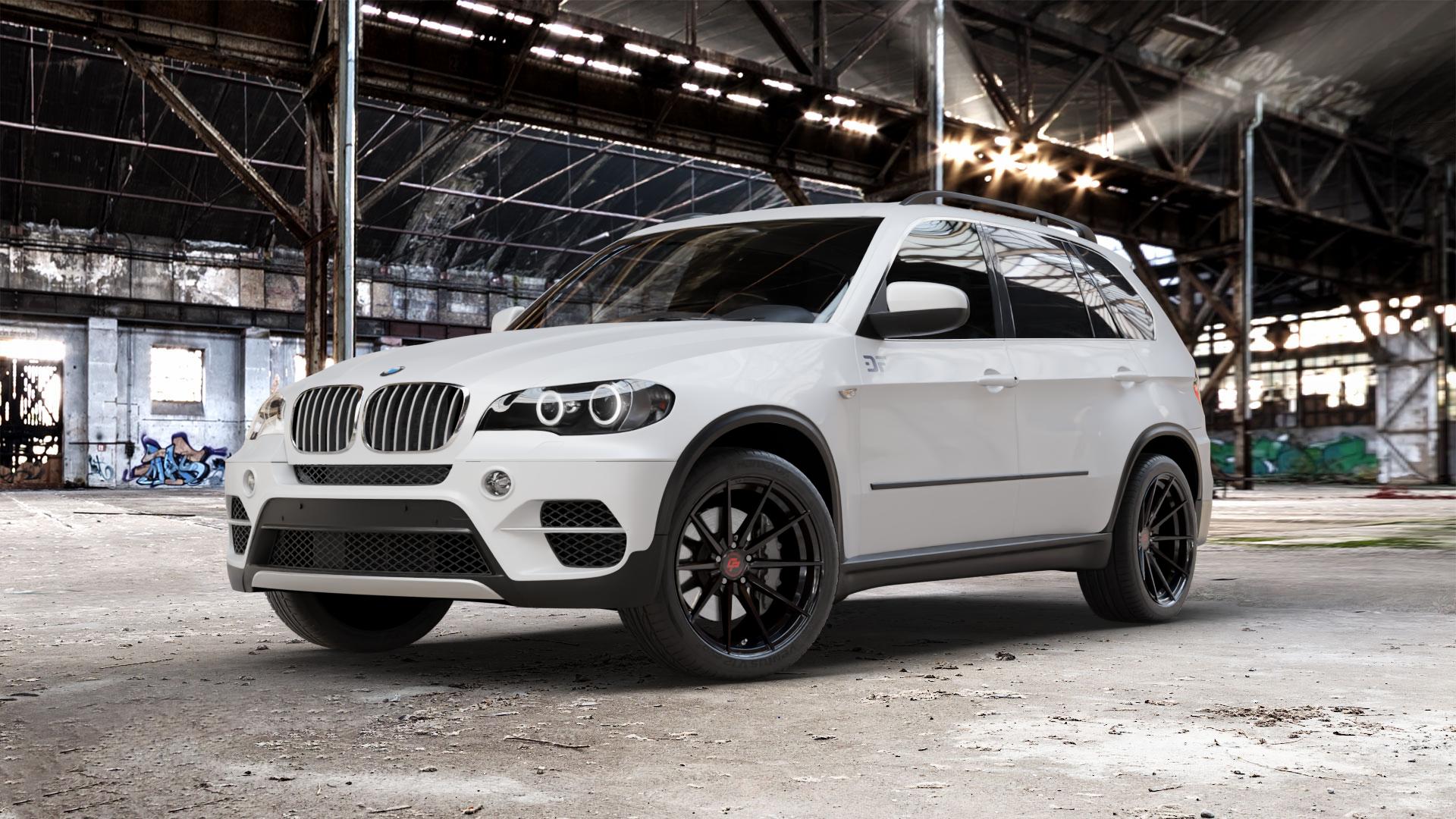 La Chanti Performance LC-P10 Glossy Black Felge mit Reifen schwarz in 20Zoll Winterfelge Alufelge auf weissem BMW X5 Typ E70 (X70, X5, X-N1) ⬇️ mit 15mm Tieferlegung ⬇️ Old Industrial Hall_max_5300mm_2024 Frontansicht_1