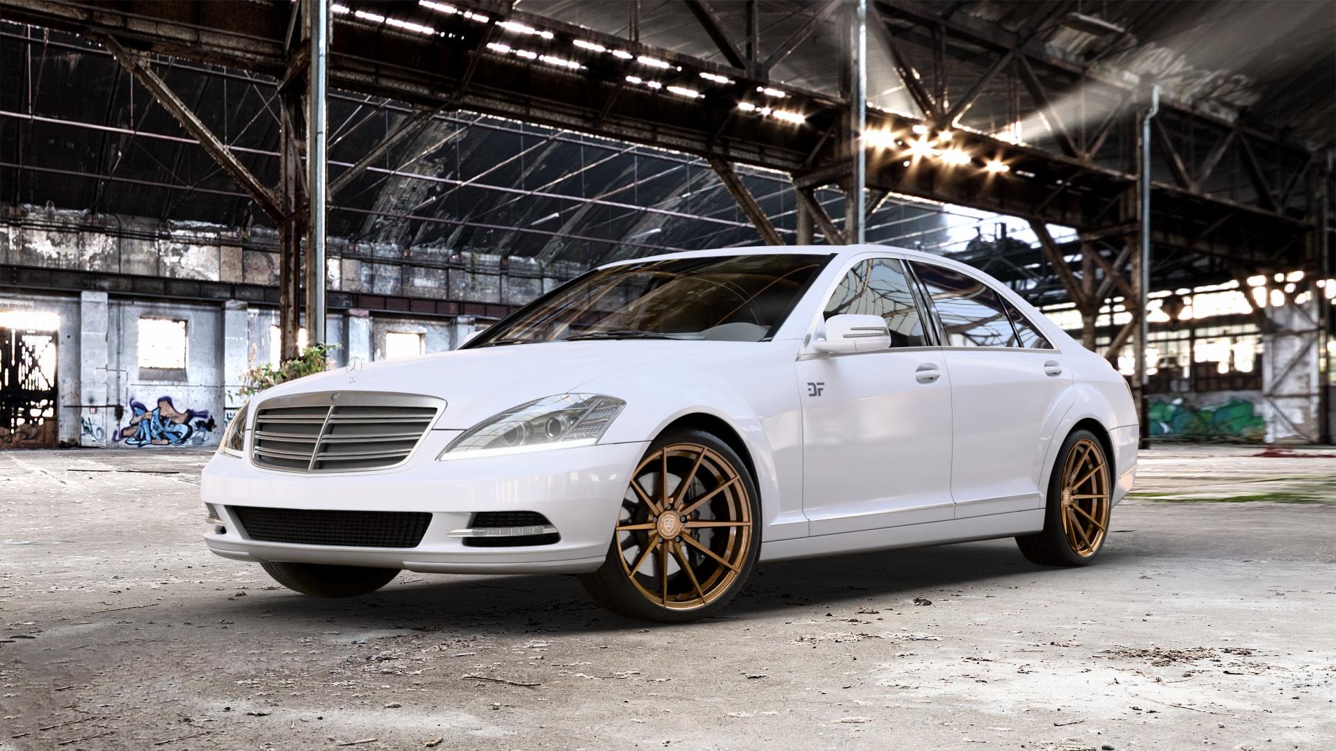 La Chanti Performance LC-P10 Glossy Brushed Bronze Felge mit Reifen in 20Zoll Alufelge auf weissem Mercedes S-Klasse Typ W221 3,5l S 350 200kW (272 PS) 5,5l 500 285kW (387 4,7l 450 250kW (340 3,0l 320 CDI 173kW (235 4,0l 420 235kW (320 6,2l 63 AMG 386kW (525 4 ⬇️ mit 15mm Tieferlegung ⬇️ Old Industrial Hall_max_5300mm_2024 Frontansicht_1