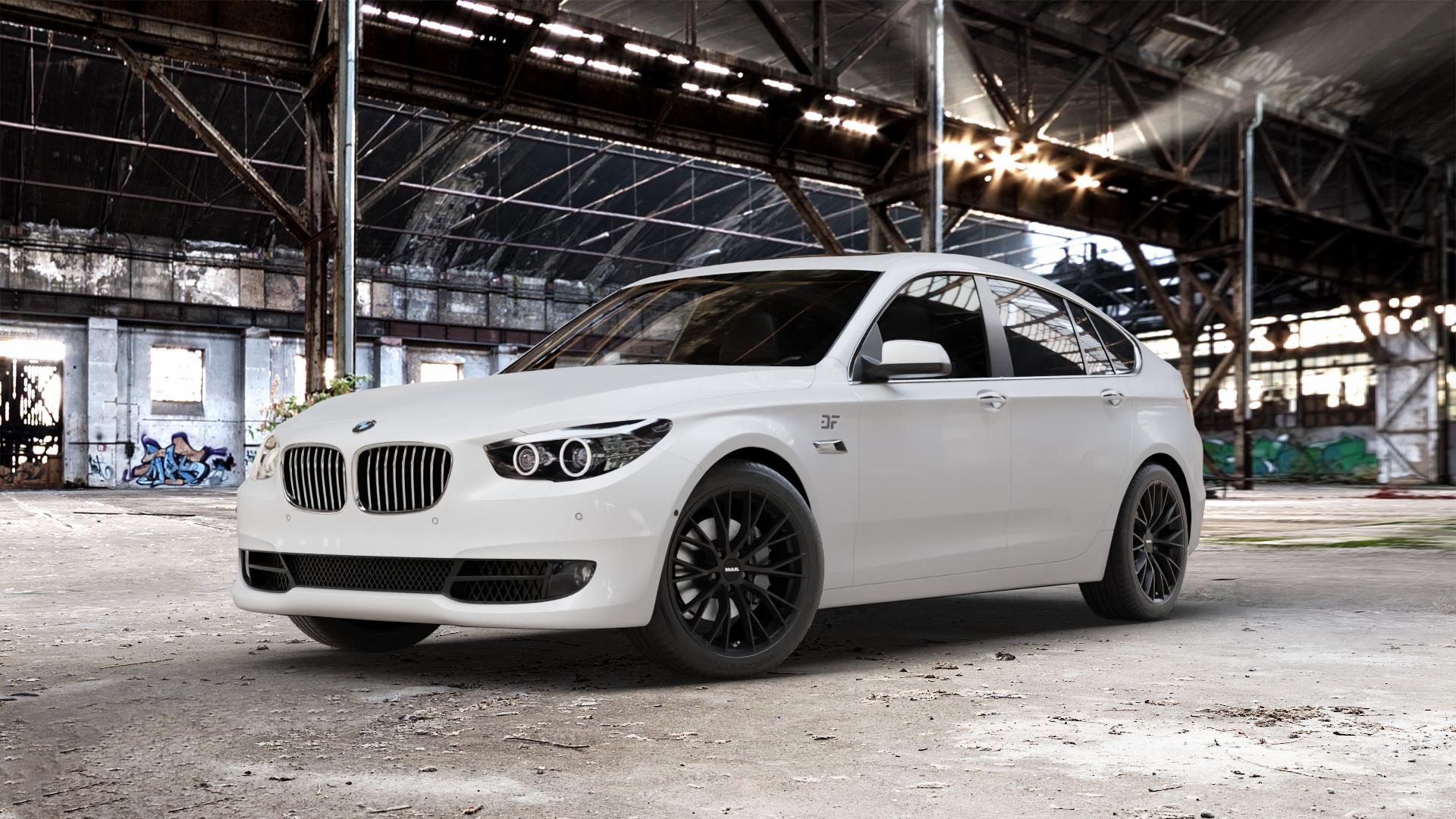 MAK Munchen Matt Black Felge mit Reifen schwarz in 19Zoll Winterfelge Alufelge auf weissem BMW 535i GT Typ F07 xDrive 550i 530d 535d 520d 528i 5er Gran Turismo (GT, K-N1) ⬇️ mit 15mm Tieferlegung ⬇️ Old Industrial Hall_max_5300mm_2024 Frontansicht_1