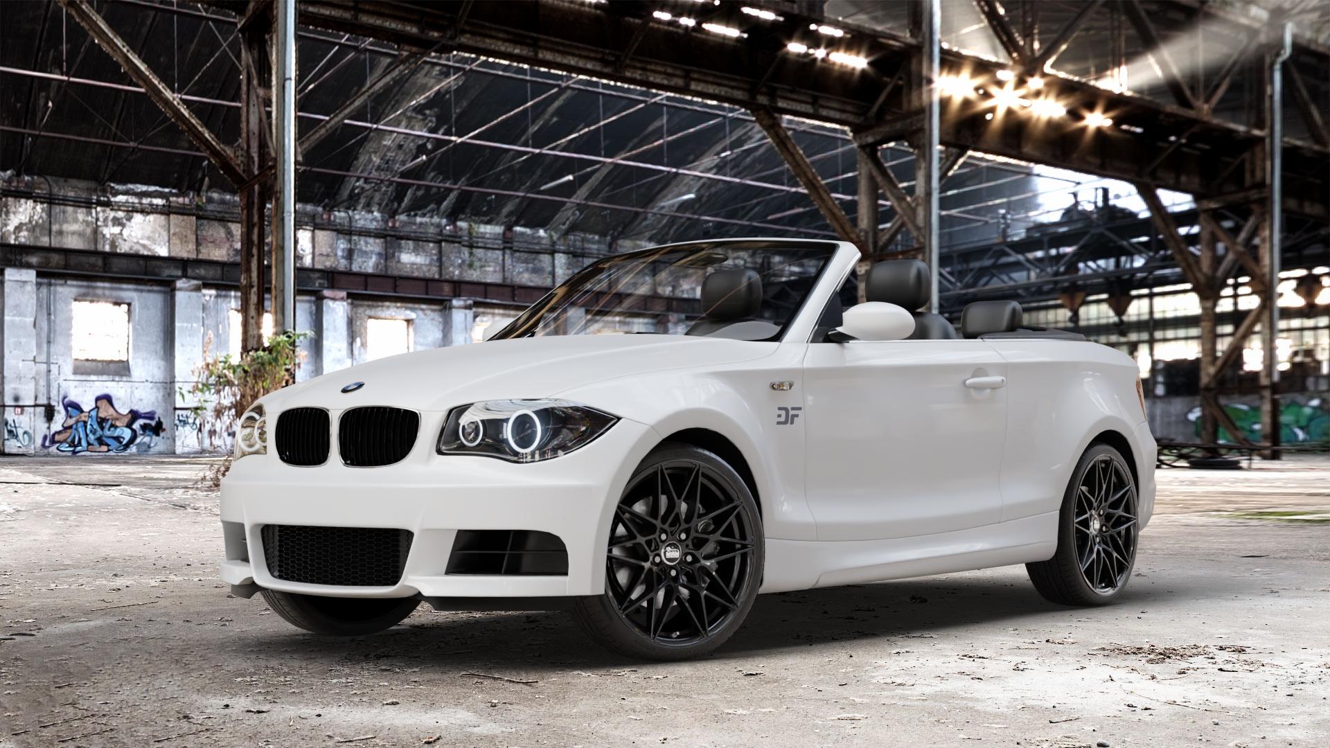 MAM B2 BLACK PAINTED Felge mit Reifen schwarz in 19Zoll Winterfelge Alufelge auf weissem BMW 118i Typ E88 (Cabriolet) 120d 120i 125i 135i 123d 118d 1er Cabrio (182, 1C) ⬇️ mit 15mm Tieferlegung ⬇️ Old Industrial Hall_max_4400mm_2024 Frontansicht_1