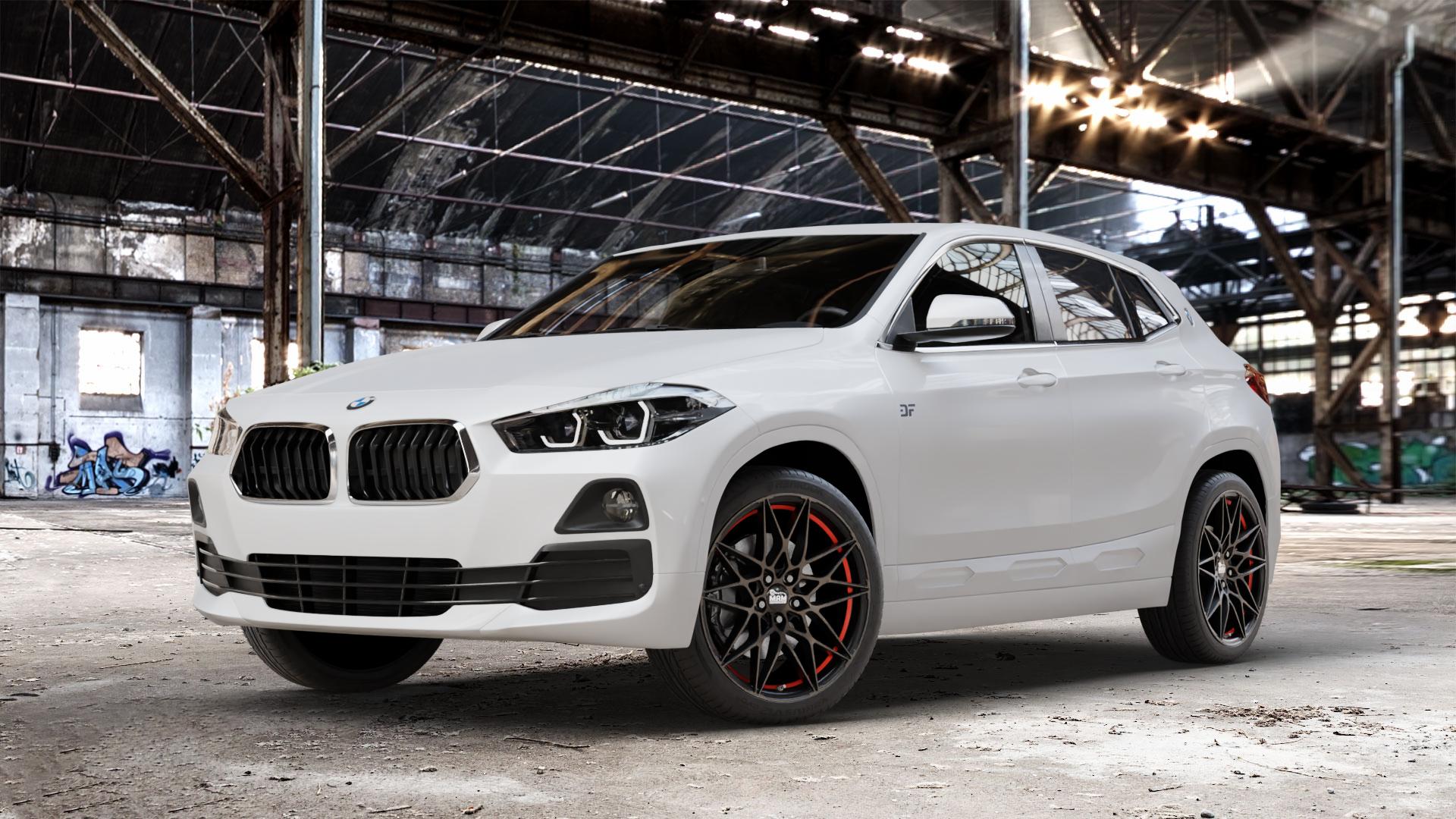 MAM B2 BRONZE RED INSIDE Felge mit Reifen rot in 19Zoll Winterfelge Alufelge auf weissem BMW X2 Typ F39 (F2X) ⬇️ mit 15mm Tieferlegung ⬇️ Old Industrial Hall_max_4400mm_2024 Frontansicht_1