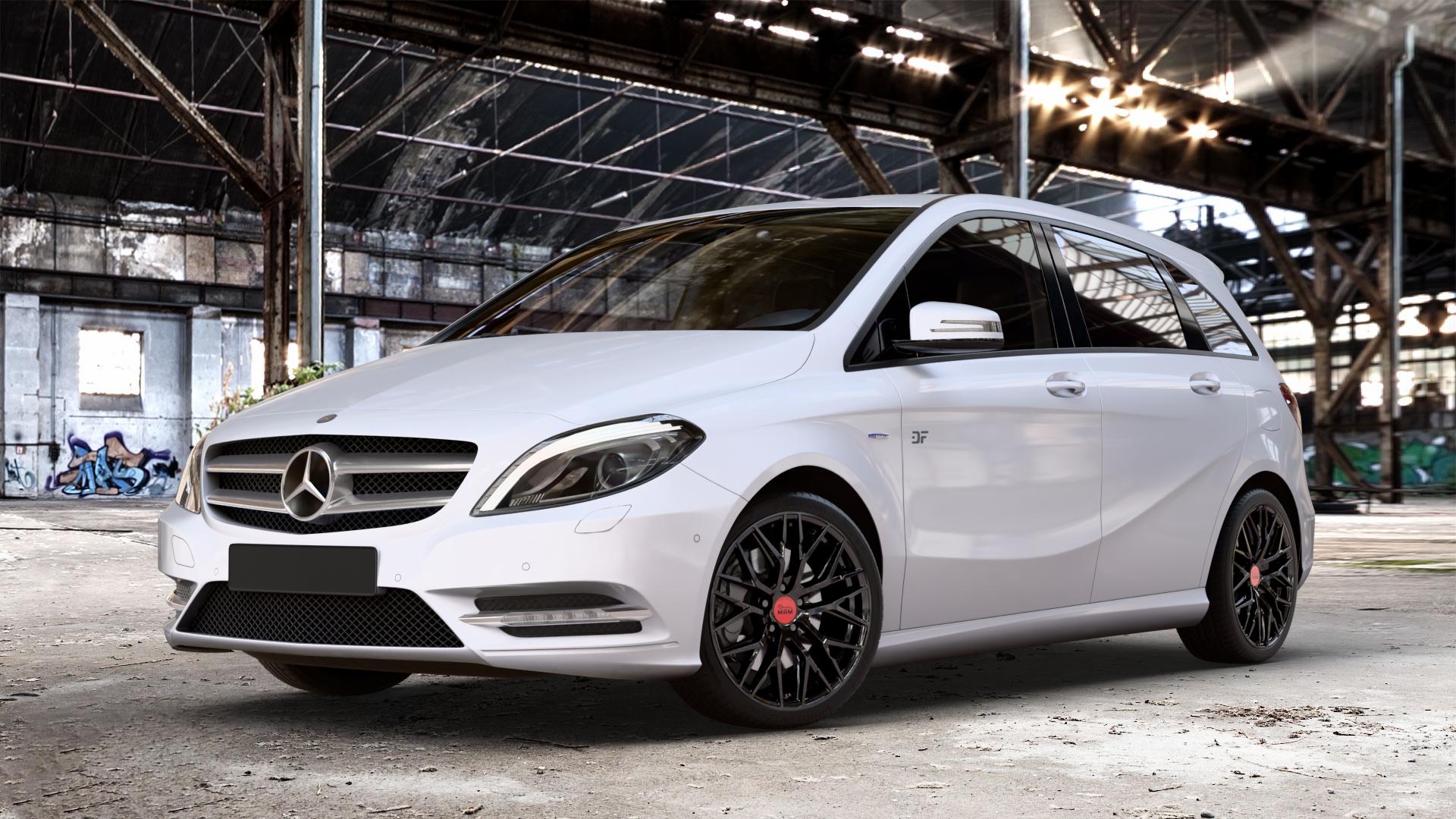 MAM RS4 BLACK PAINTED Felge mit Reifen schwarz in 18Zoll Winterfelge Alufelge auf weissem Mercedes B-Klasse Typ W246 ⬇️ mit 15mm Tieferlegung ⬇️ Old Industrial Hall_max_4400mm_2024 Frontansicht_1
