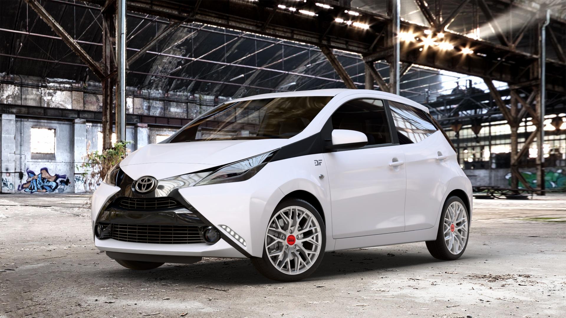 MAM RS4 MATT SILVER PAINTED Felge mit Reifen silber in 16Zoll Winterfelge Alufelge auf weissem Toyota Aygo II 1,0l 51kW (69 PS) ⬇️ mit 15mm Tieferlegung ⬇️ Old Industrial Hall_max_4400mm_2024 Frontansicht_1