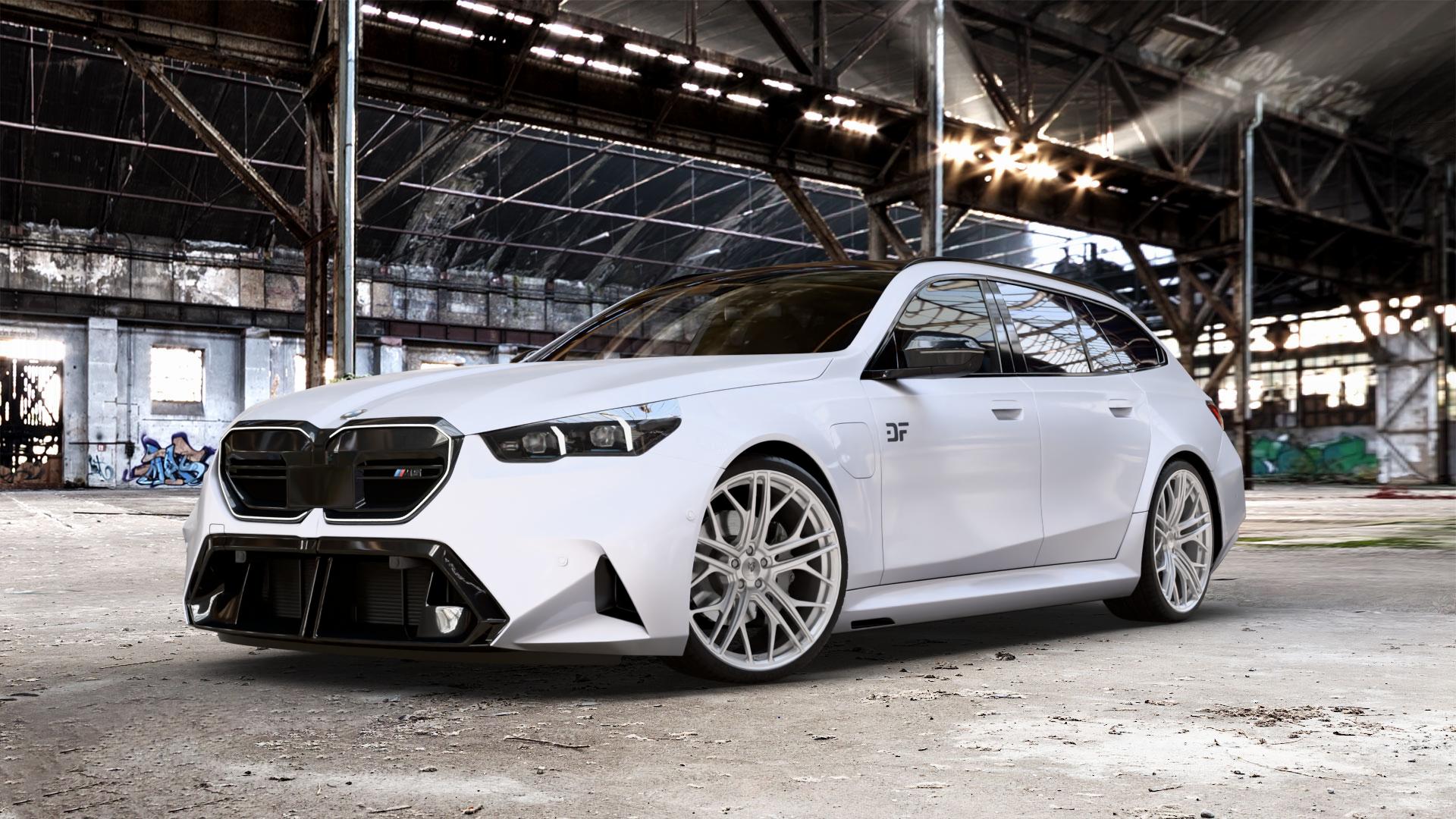 MB-DESIGN SF1 Forged Silber Felge mit Reifen in 22Zoll Winterfelge Alufelge auf weissem BMW M5 Typ G99 (Touring) ⬇️ mit 15mm Tieferlegung ⬇️ Old Industrial Hall_max_5300mm_2024 Frontansicht_1