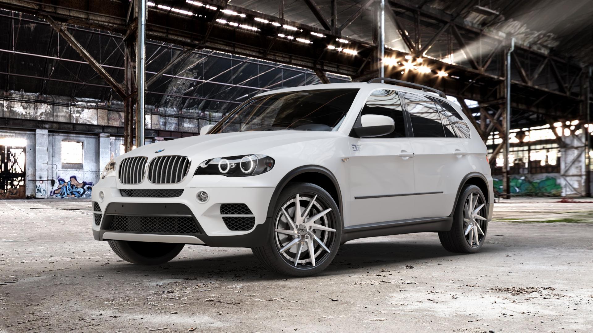 OXFORGED MP1 silver brush, lip polish Felge mit Reifen silber in 21Zoll Alufelge auf weissem BMW X5 Typ E70 (X70, X5, X-N1) ⬇️ mit 15mm Tieferlegung ⬇️ Old Industrial Hall_max_5300mm_2024 Frontansicht_1