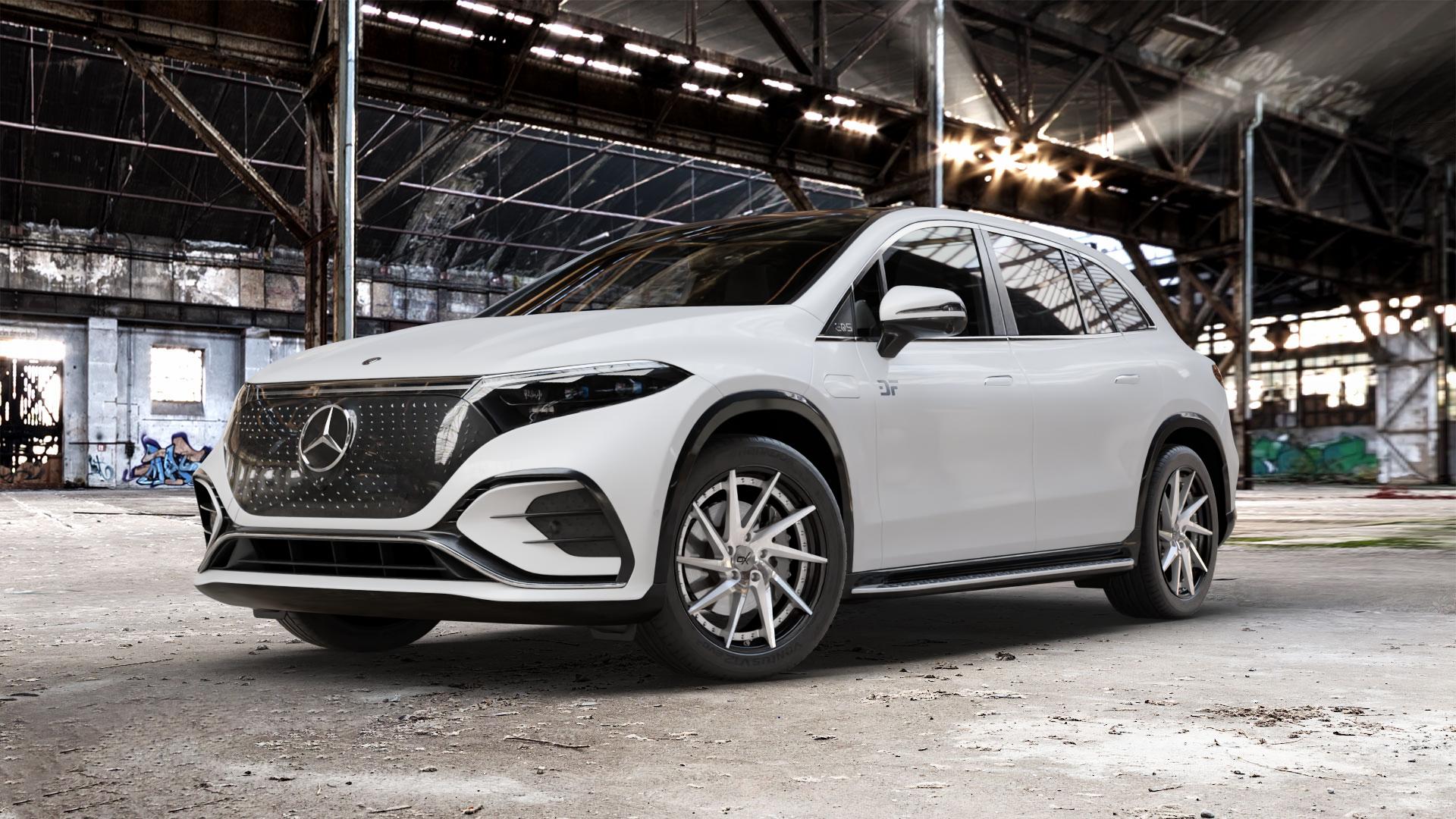 OXFORGED MP1 silver brush, lip polish Felge mit Reifen silber in 21Zoll Alufelge auf weissem Mercedes EQS SUV Typ E2EQSX ⬇️ mit 15mm Tieferlegung ⬇️ Old Industrial Hall_max_5300mm_2024 Frontansicht_1