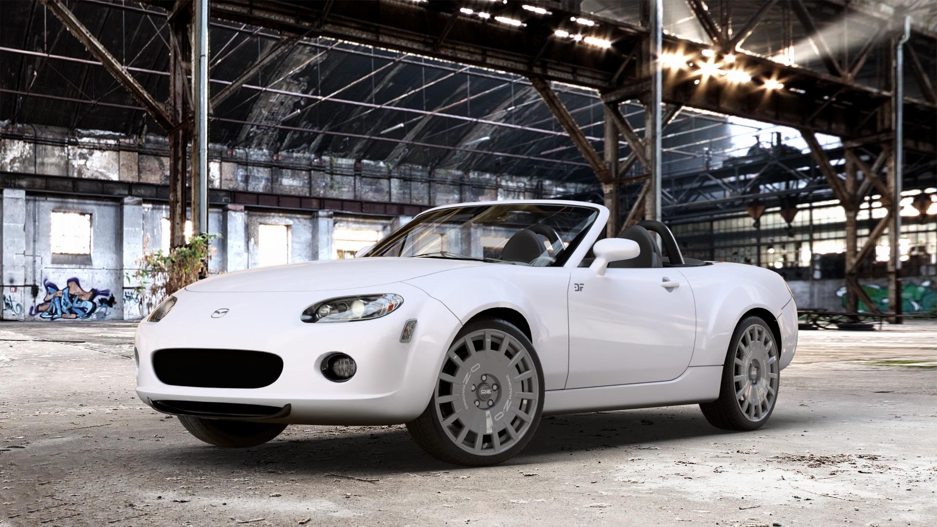 OZ RACING RALLY RACING DARK GRAPHITE SILVER LETTERING Felge mit Reifen grau silber in 18Zoll Winterfelge Alufelge auf weissem Mazda MX-5 III (NC) ⬇️ mit 15mm Tieferlegung ⬇️ Old Industrial Hall_max_4400mm_2024 Frontansicht_1