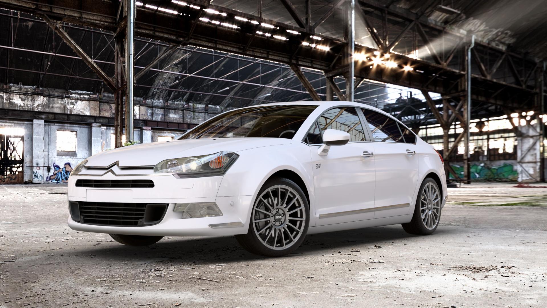 OZ RACING SUPERTURISMO LM MATT RACE SILVER + BLACK LETTER. Felge mit Reifen silber schwarz in 19Zoll Winterfelge Alufelge auf weissem Citroen C5 II ⬇️ mit 15mm Tieferlegung ⬇️ Old Industrial Hall_max_5300mm_2024 Frontansicht_1