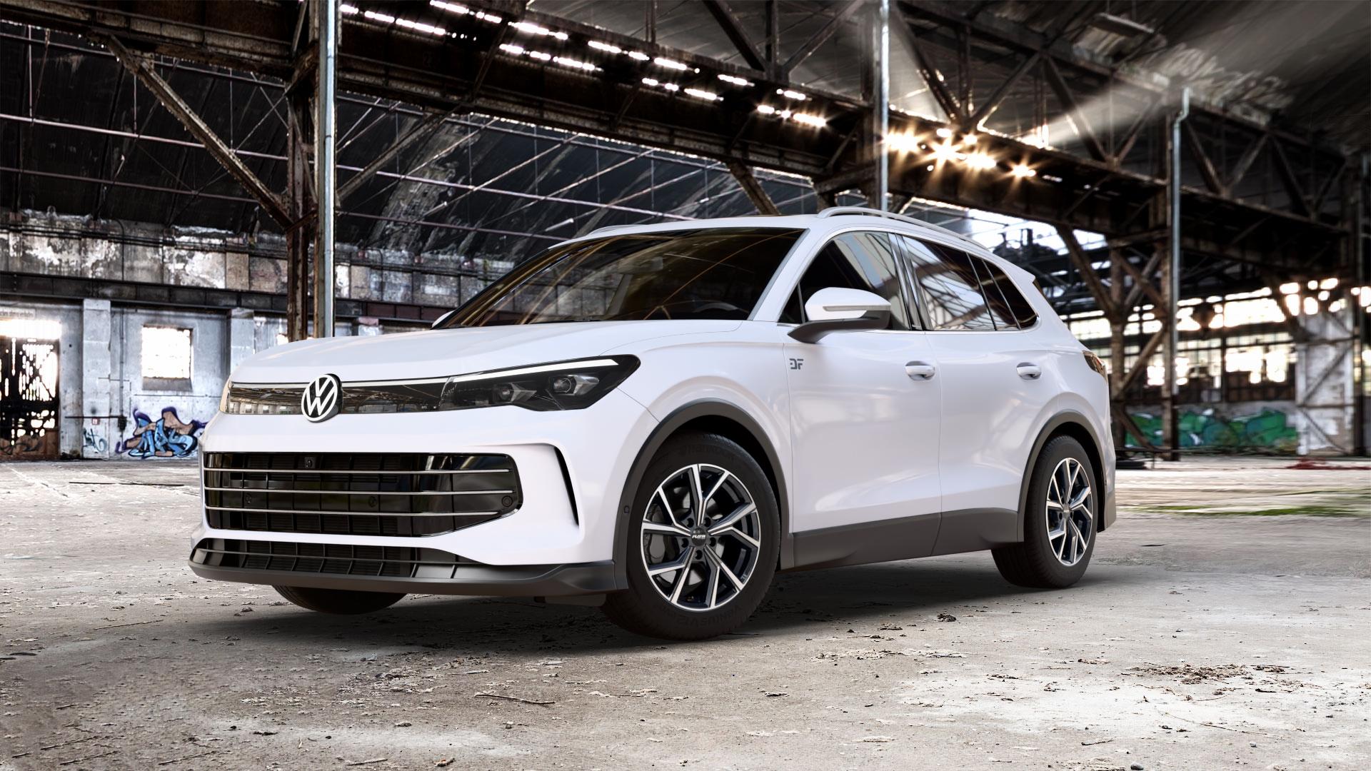 Platin Wheels P 115 black polished Felge mit Reifen silber schwarz in 17Zoll Alufelge auf weissem Volkswagen (VW) Tiguan III Typ CT ⬇️ mit 15mm Tieferlegung ⬇️ Old Industrial Hall_max_5300mm_2024 Frontansicht_1