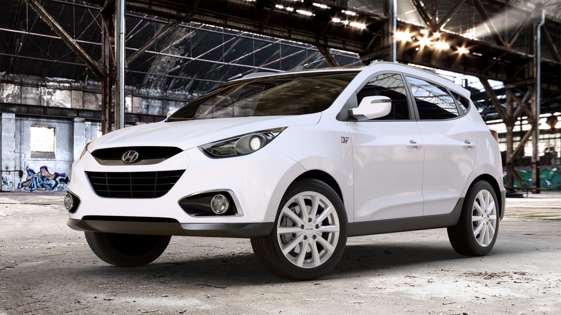 Platin Wheels P 69 polarsilber Felge mit Reifen in 18Zoll Winterfelge Alufelge auf weissem Hyundai ix35 Typ EL ELH LM LMFC ⬇️ mit 15mm Tieferlegung ⬇️ Old Industrial Hall_max_4400mm_2024 Frontansicht_1